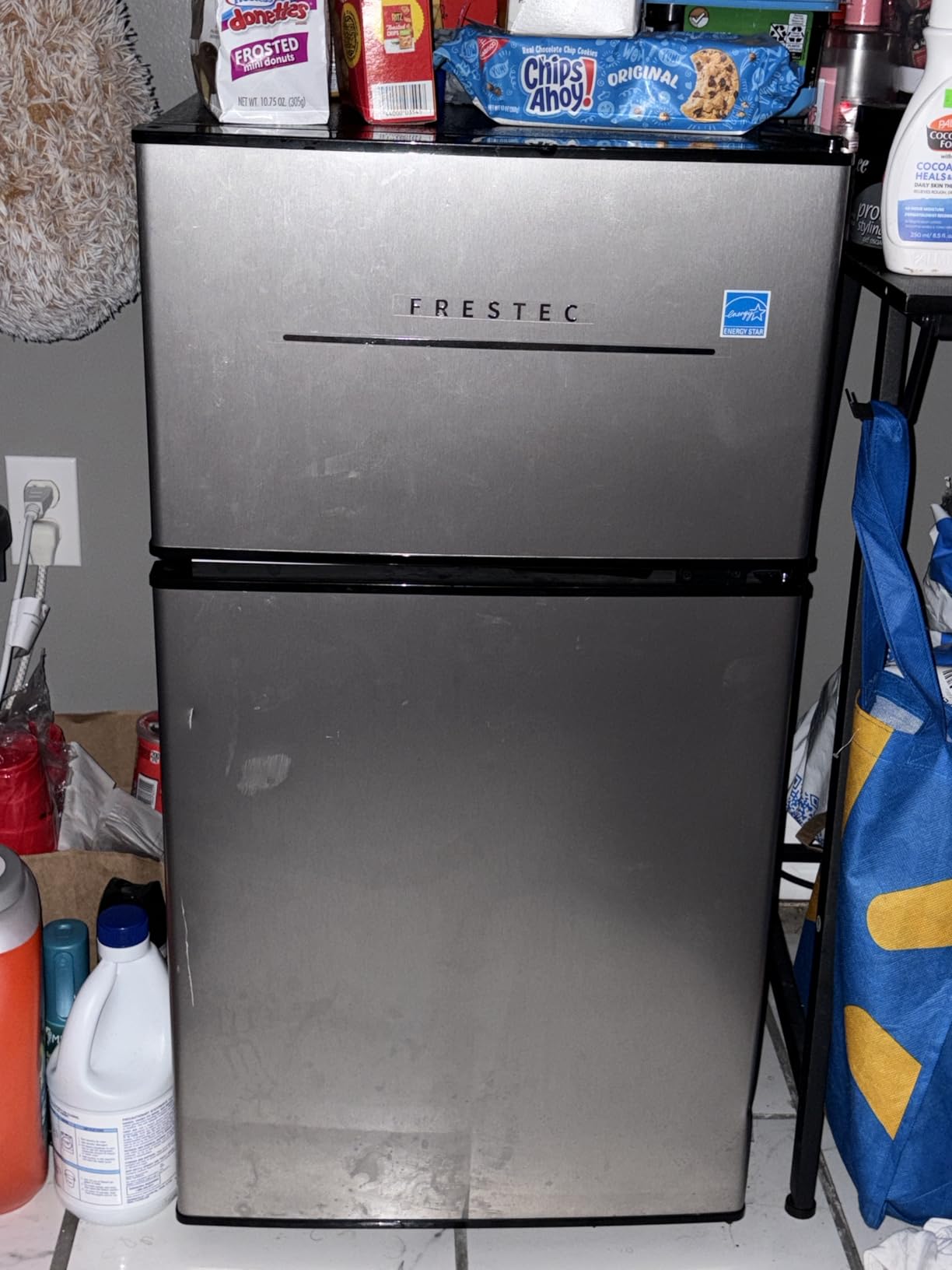 Frestec Mini Fridge with Freezer 3.2 Cu.Ft. 2 Door Refrigerator and Freezer Small Fridge for Bedroom Home Office Dorm, Small Drink Chiller, 37 dB Low Noise, Stainless Steel - Customer Photo 2