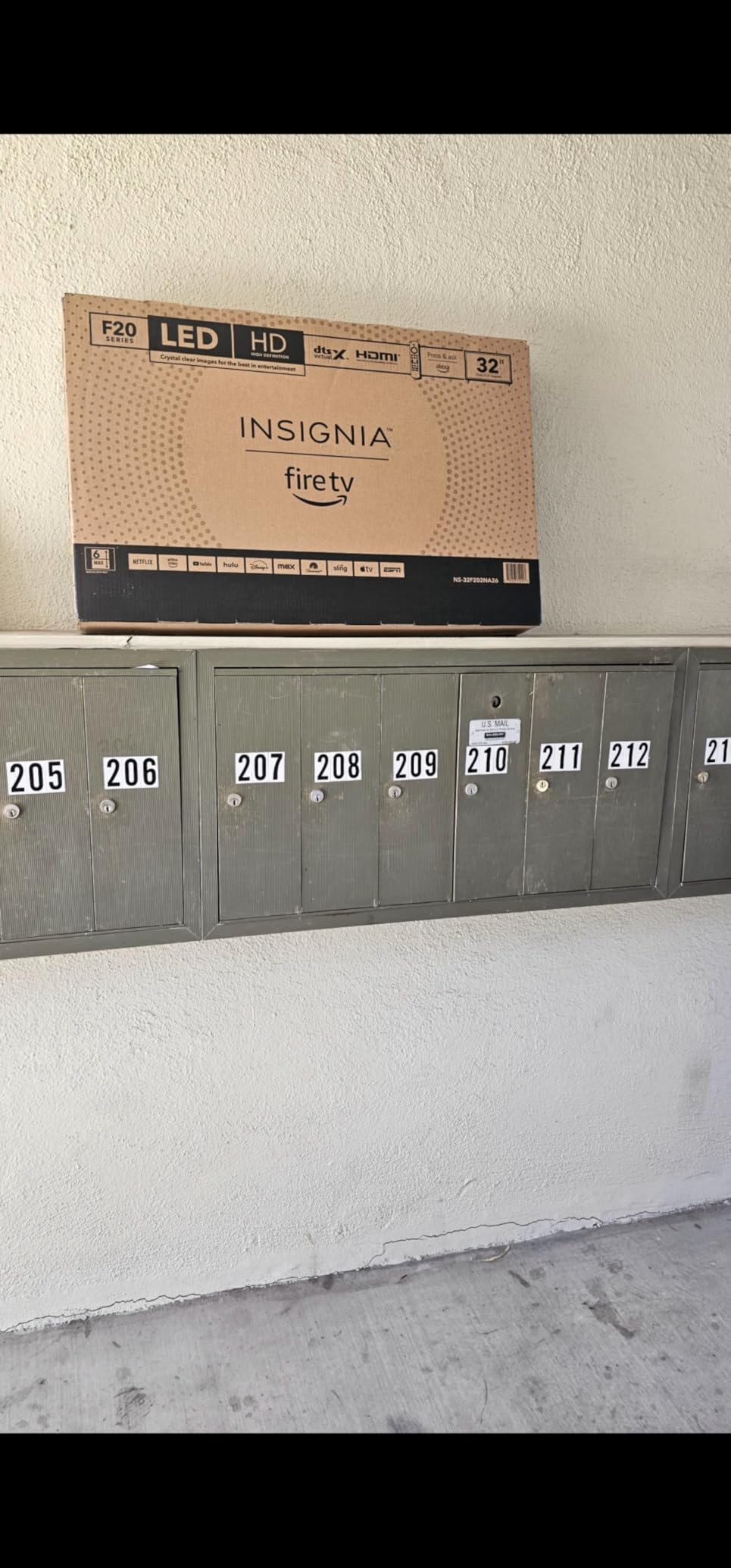 INSIGNIA 24 INSIGNIA 24