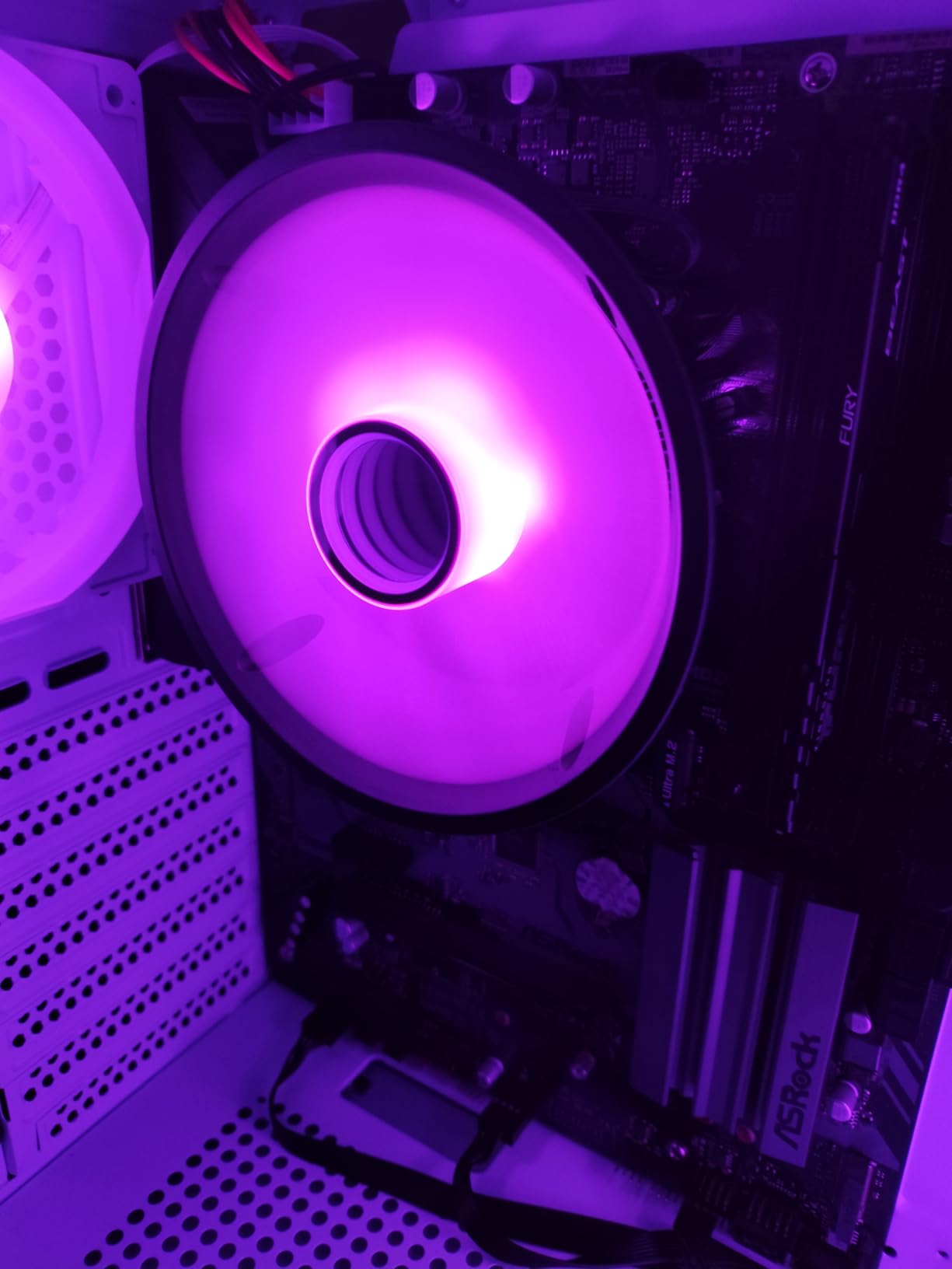 Thermaltake UX150 ARGB CPU Cooler; Copper Base/Aluminum Fins; 130mm PWM Fan; 500~2400 RPM; LGA 1851/1700/1200/1156/1155/1151/1150; Infinity Mirror; 130W TDP; Black; CL-P146-CA13SW-A Customer Review Thermaltake UX150 ARGB CPU Cooler; Copper Base/Aluminum Fins; 130mm PWM Fan; 500~2400 RPM; LGA 1851/1700/1200/1156/1155/1151/1150; Infinity Mirror; 130W TDP; Black; CL-P146-CA13SW-A - Customer Photo 2