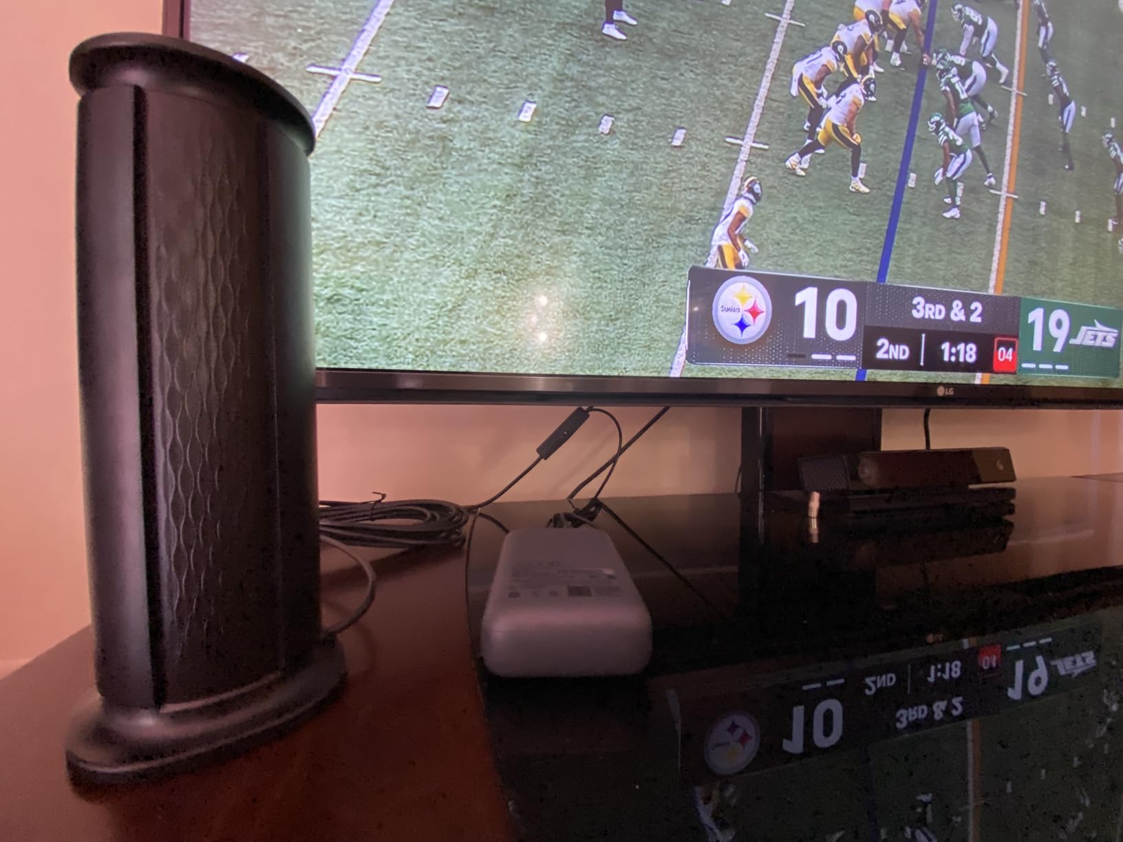 2025 Upgraded TV Antenna Up 2200+ Miles Range, Digital Best Antenna for Smart Tv Indoor/Outdoor 4k Local Channels, Amplified HDTV Antenna Long Range with Amplifier Signal Booster/Thic Cable (34ft) - Customer Photo 1