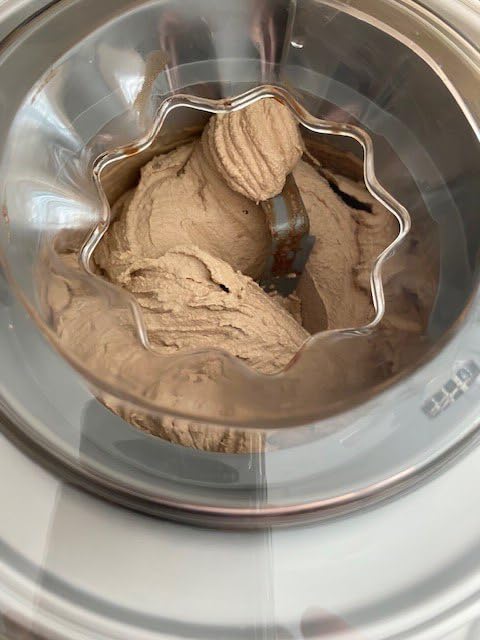 Cuisinart Ice Cream Maker Machine, 2-Quart Ice Cream, Sorbet and Frozen Yogurt Machine, Fully Automatic Double-Insulated Freezer Bowl Makes Frozen Desserts in Under 30 Minutes, ICE30BCP1, Silver - Customer Photo 1