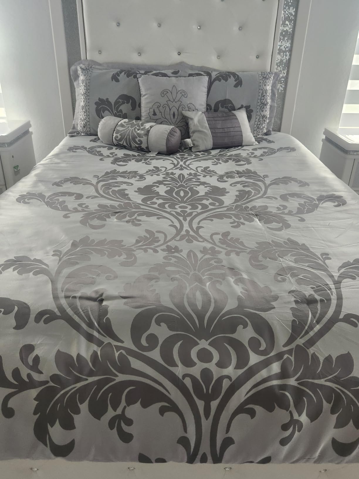 Chezmoi Collection Royale 7-Piece Jacquard Floral Comforter Set, Queen, Black/Gold - Customer Photo 2