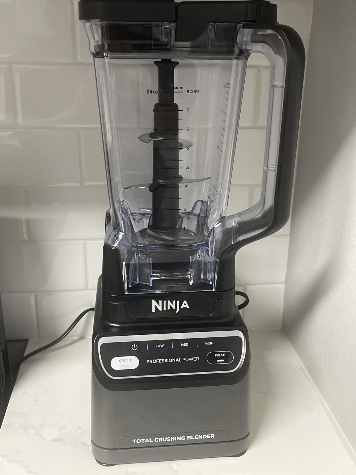Ninja Professional Blender 1000W, Total Crushing Technology- Smoothies, Ice Crushing & Frozen Fruit, Full-Size Countertop Blender, 72-oz. Pitcher, Black & Grey, BL610 - Customer Photo 1