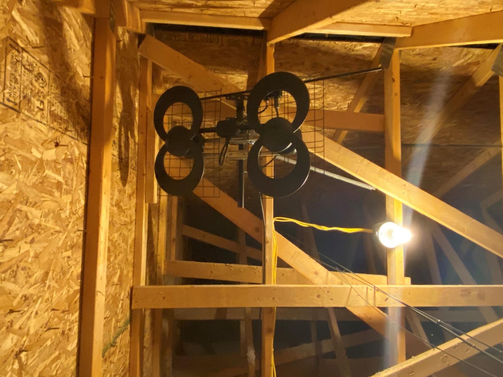 Antennas Direct ClearStream 4V Indoor Outdoor TV Antenna, UHF VHF, Multi-Directional, 70+ Mile Range, 4K 8K UHD, NEXTGEN TV – w/ 20-inch Mast (Black) Customer Review Antennas Direct ClearStream 4V Indoor Outdoor TV Antenna, UHF VHF, Multi-Directional, 70+ Mile Range, 4K 8K UHD, NEXTGEN TV – w/ 20-inch Mast (Black) - Customer Photo 2