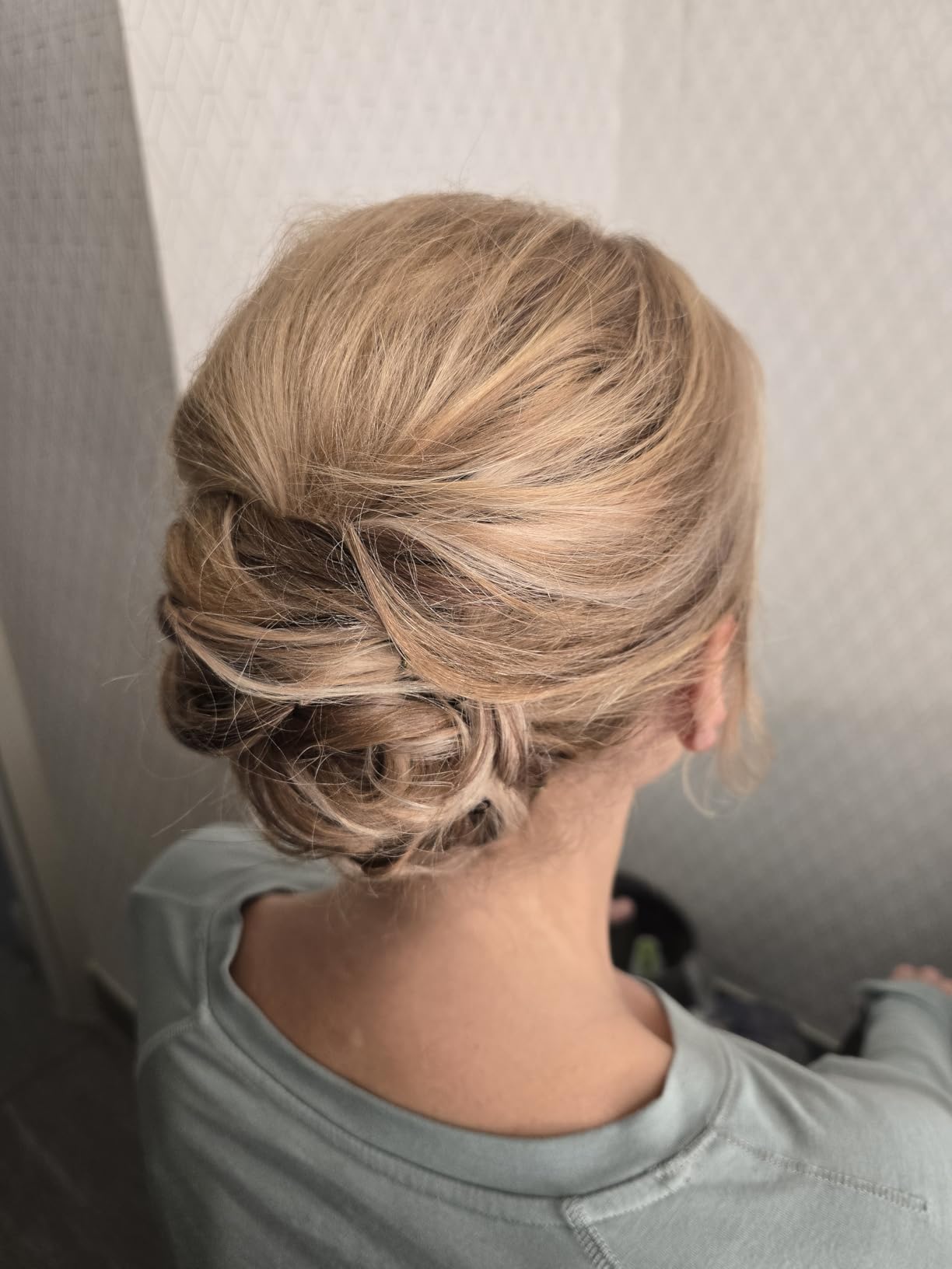 Bio Ionic Long Barrel Styler,Curling Iron with Moisture Heat Technology & NanoIonic MX, Verstatile Curling Wand - Customer Photo 1