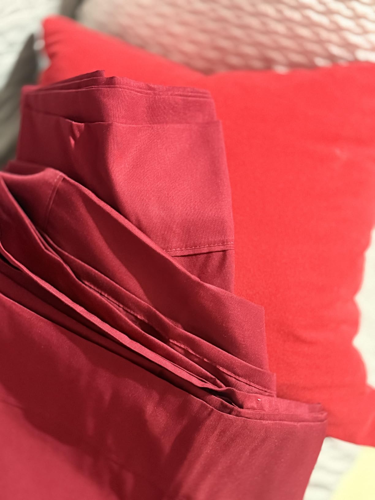 Amazon Basics Lightweight Super Soft Easy Care Breathable Comfortable Microfiber 4 Piece Bed Sheet Set with 14-Inch Deep Pockets, Full, Black, Solid - Customer Photo 2