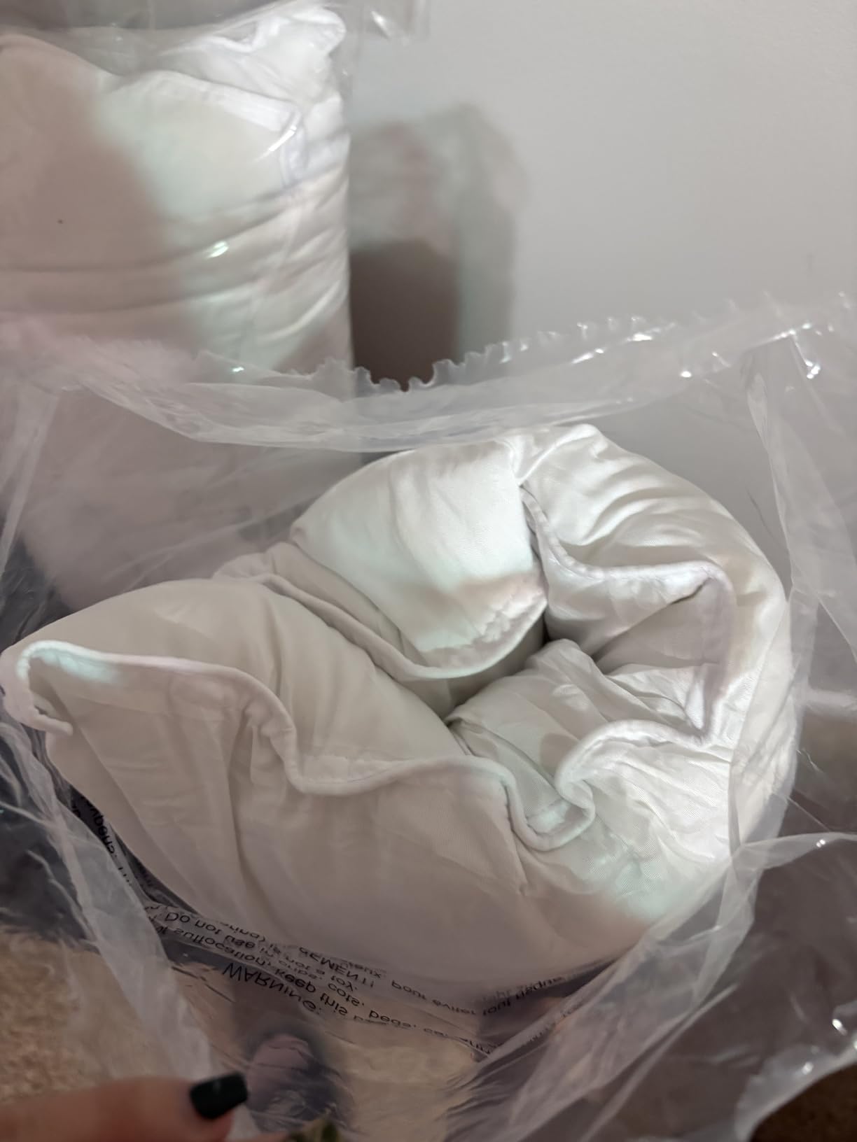 Amazon Basics Down Alternative Pillows for Stomach and Back Sleepers, Soft Density, Standard, Pack of 2, White, 26 in L x 20 in W - Customer Photo 5