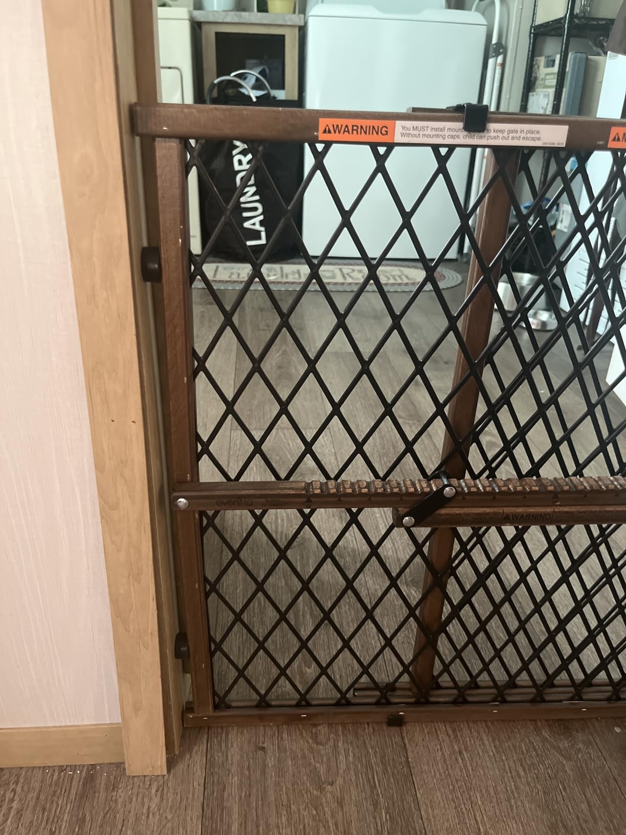 Evenflo Position & Lock Baby Gate, Pressure-Mounted, Farmhouse Collection Customer Review Evenflo Position & Lock Baby Gate, Pressure-Mounted, Farmhouse Collection - Customer Photo 2