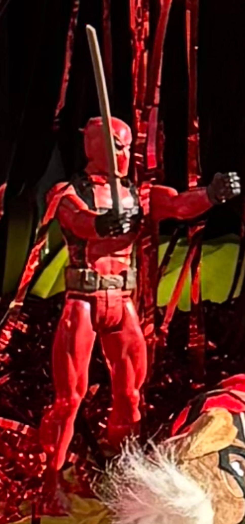 Marvel Deadpool 12-Inch Action Figure with Accessory, Super Hero Toys for Fans Ages 14 and Up - Customer Photo 1