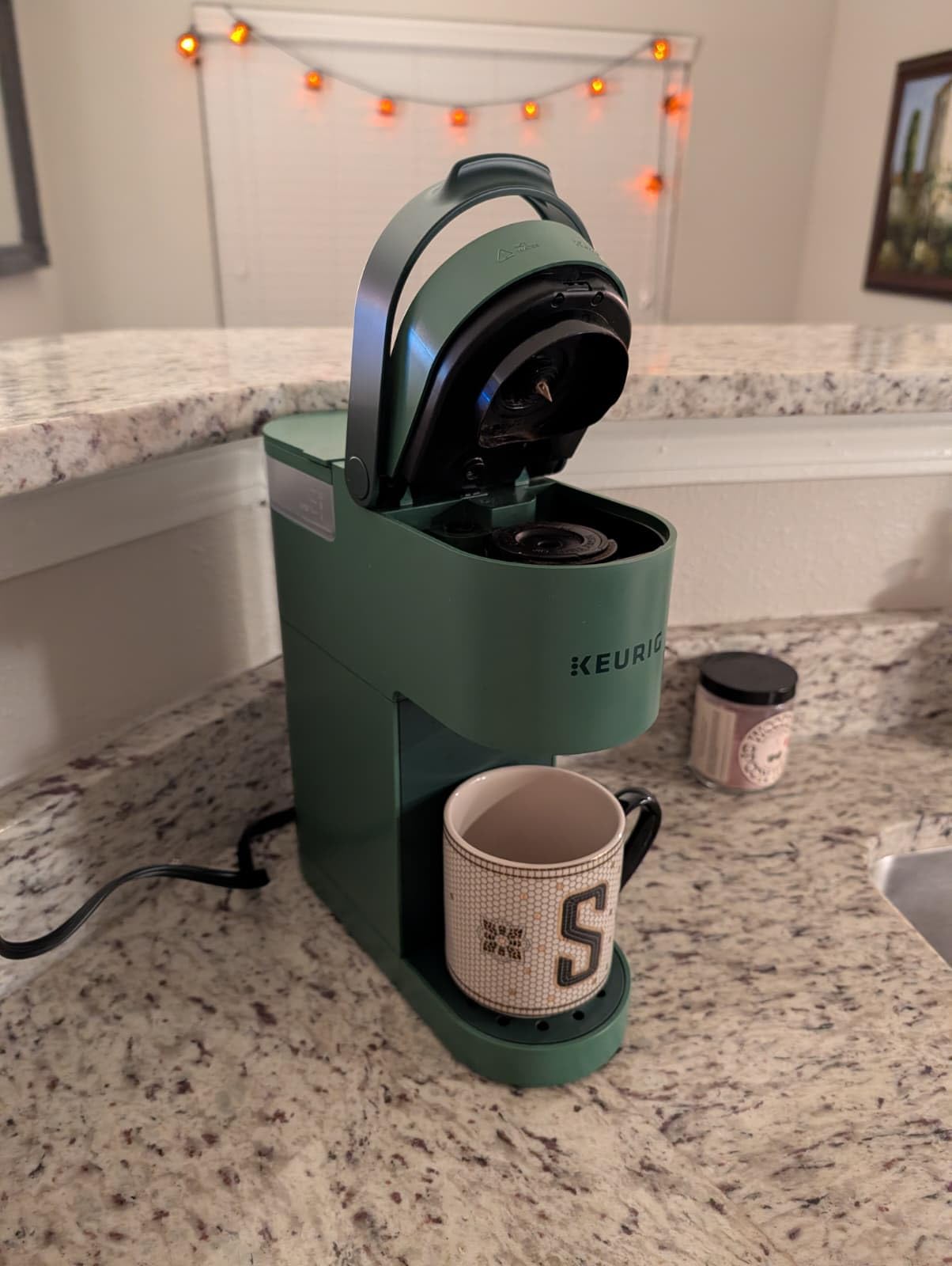 Keurig K-Mini Single Serve K-Cup Pod Coffee Maker, 6 to 12oz Brew size, with Cord Storage, Perfect for Small Spaces, Black Customer Review Keurig K-Mini Single Serve K-Cup Pod Coffee Maker, 6 to 12oz Brew size, with Cord Storage, Perfect for Small Spaces, Black - Customer Photo 1