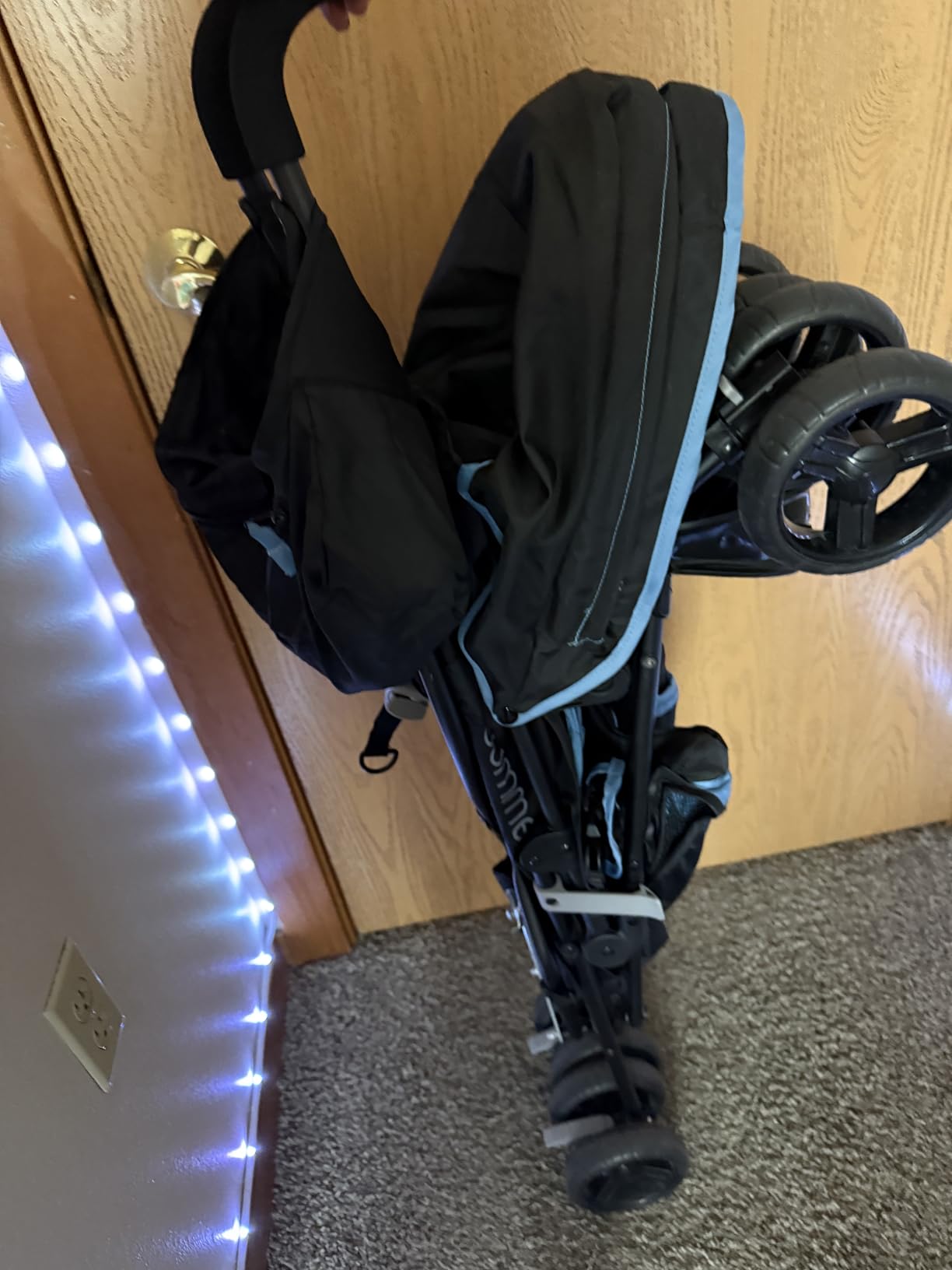 Ingenuity 3D Mini Convenience Stroller – Lightweight Stroller with Compact Fold, Multi-Position Recline, Canopy with Pop Out Sun Visor and More – Umbrella Stroller for Travel and More, Gray - Customer Photo 3