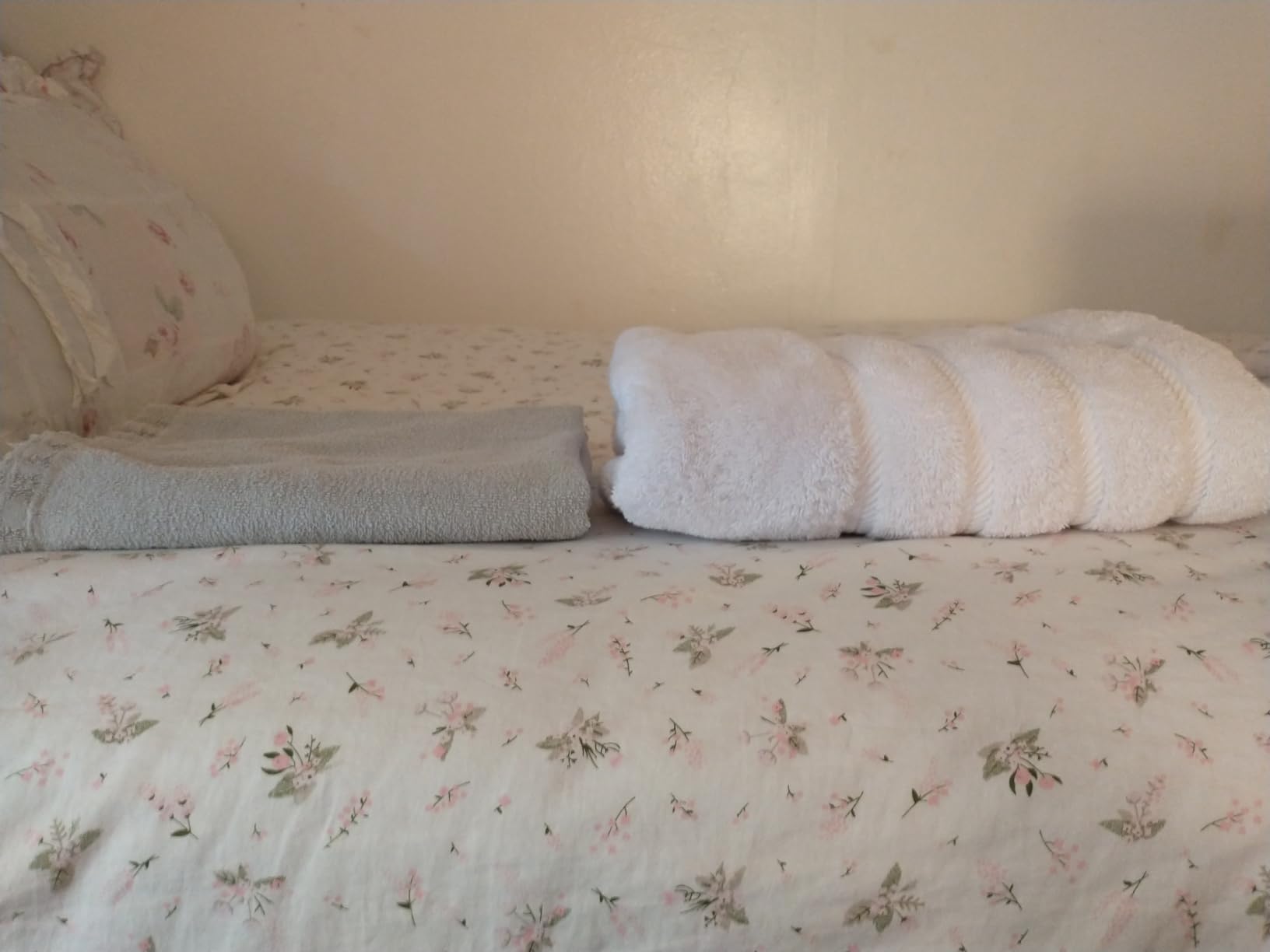 American Soft Linen Luxury 6 Piece Towel Set, 2 Bath Towels 2 Hand Towel 2 Washcloths, 600 GSM 100% Cotton Turkish Towels for Bathroom, Black Towel Sets - Customer Photo 2