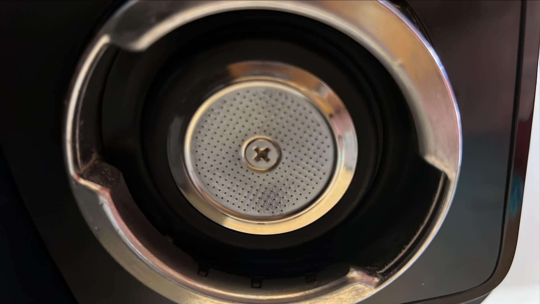 De'Longhi All-in-One Combination Coffee Maker & Espresso Machine + Advanced Adjustable Milk Frother for Cappuccino & Latte + Glass Coffee Pot 10-Cup, COM532M black Customer Review De'Longhi All-in-One Combination Coffee Maker & Espresso Machine + Advanced Adjustable Milk Frother for Cappuccino & Latte + Glass Coffee Pot 10-Cup, COM532M black - Customer Photo 4