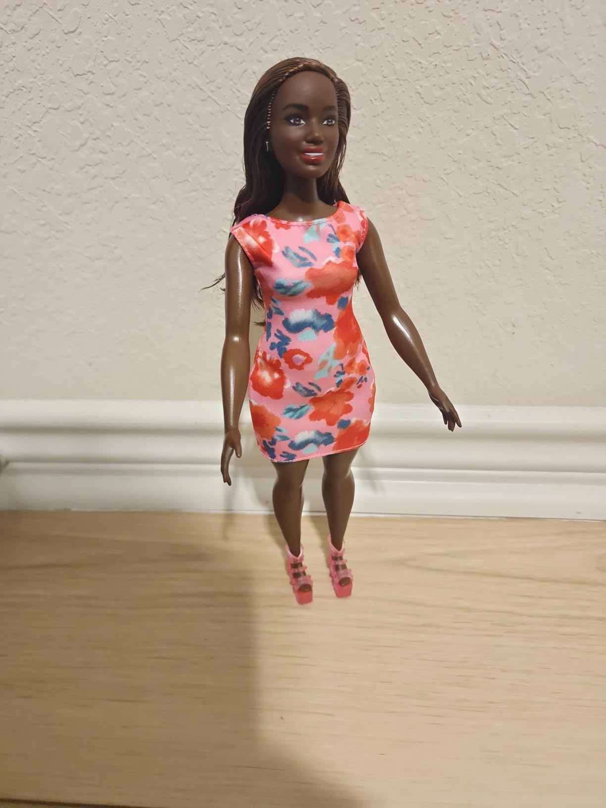 Barbie Careers Fashion Doll & Accessory, Doctor with Curvy Body Type & Brunette Hair Wearing Coat & Flats with Stethoscope - Customer Photo 2