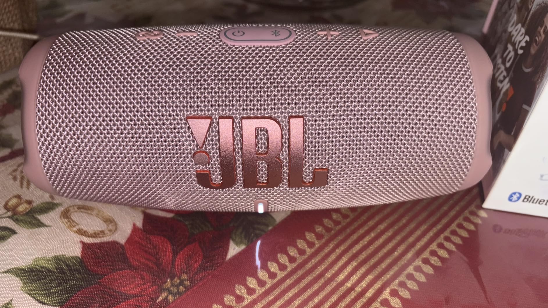 JBL CHARGE 5 - Portable Waterproof (IP67) Bluetooth Speaker with Powerbank USB Charge out, 20 hours playtime, JBL Partyboost (Black) - Customer Photo 3