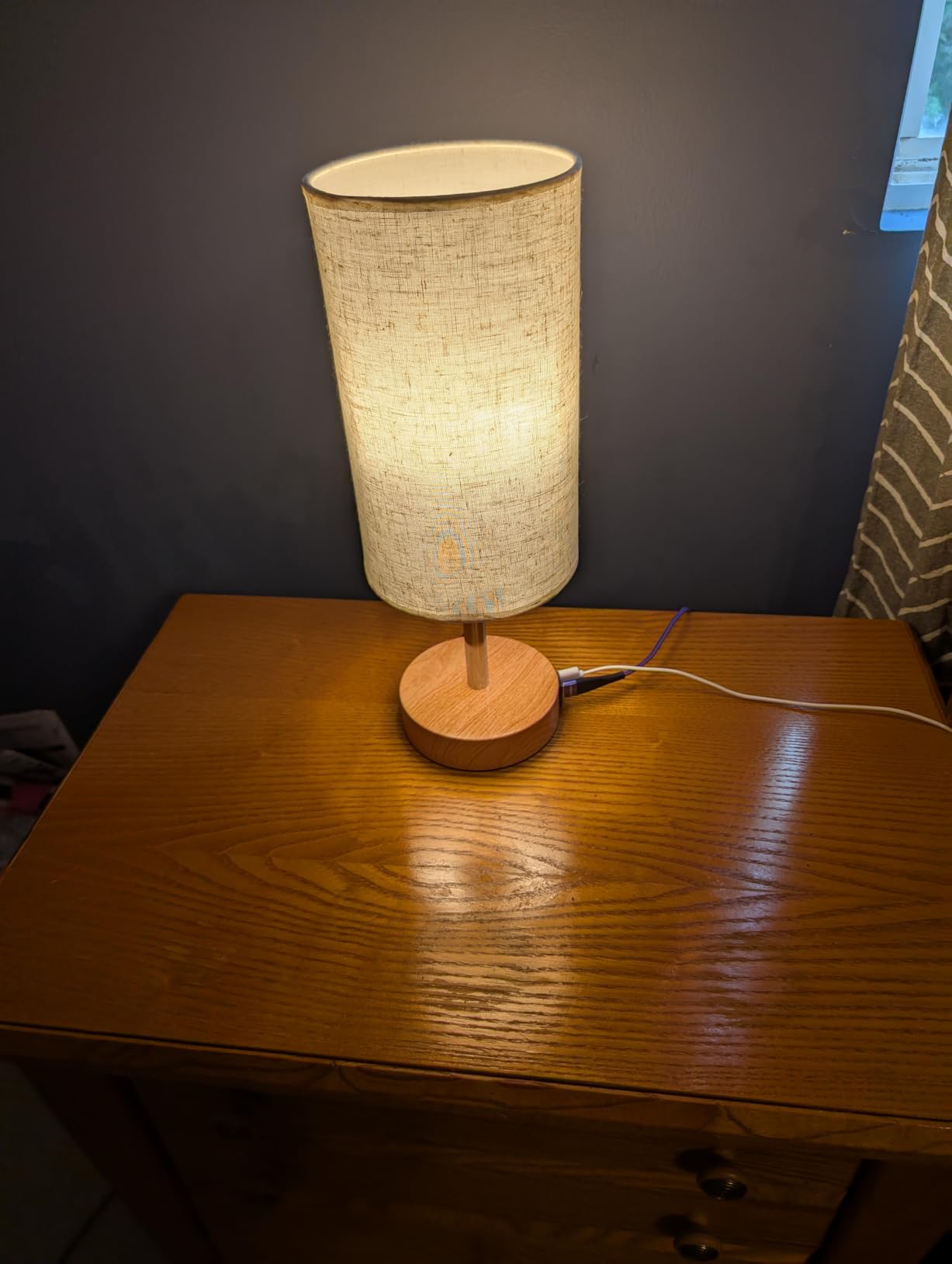 Yarra-Decor Bedside Lamp with USB Port - Touch Control Table Lamp for Bedroom 3 Way Dimmable Nightstand Lamp with Round Black Fabric Shade for Living Room, Dorm, Home Office (LED Bulb Included) - Customer Photo 4