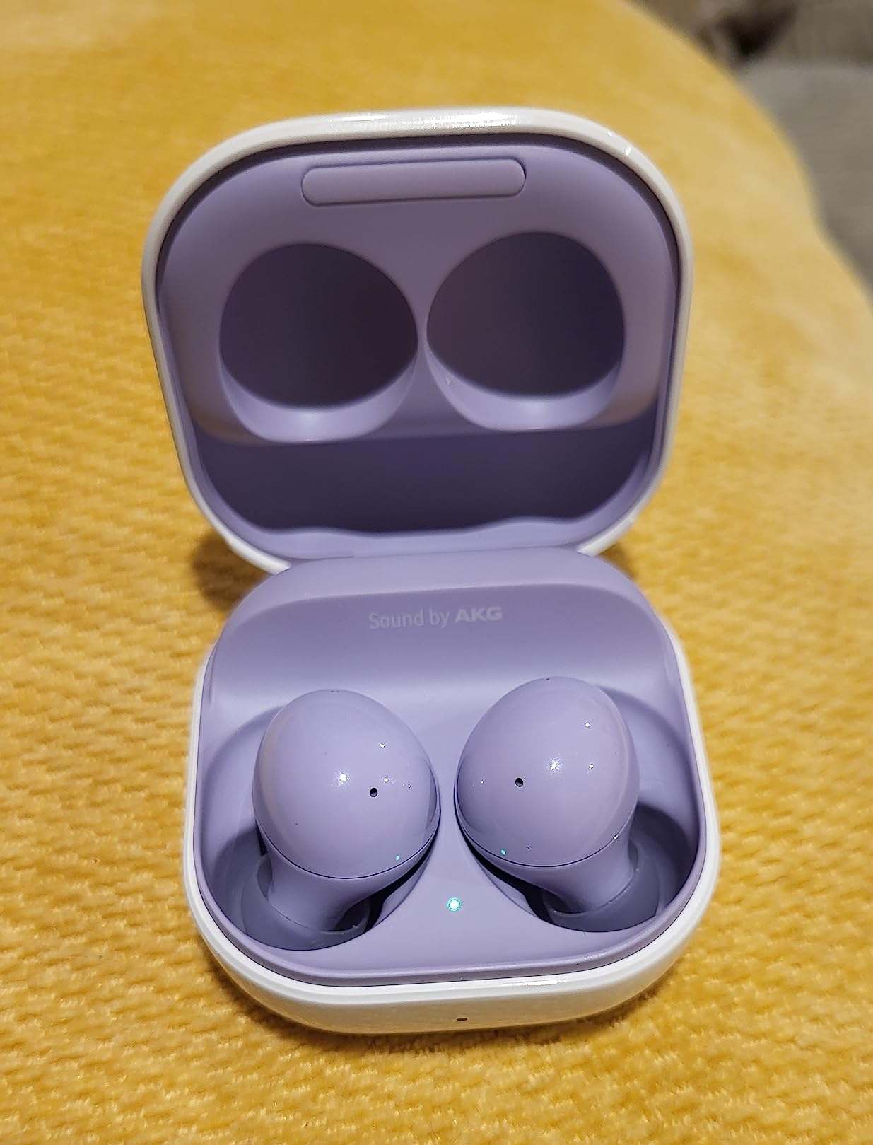 SAMSUNG Galaxy Buds 2 True Wireless Bluetooth Earbuds, Noise Cancelling, Comfort Fit In Ear, Auto Switch Audio, Long Battery Life, Touch Control, Graphite [US Version, 1Yr Manufacturer Warranty] - Customer Photo 1