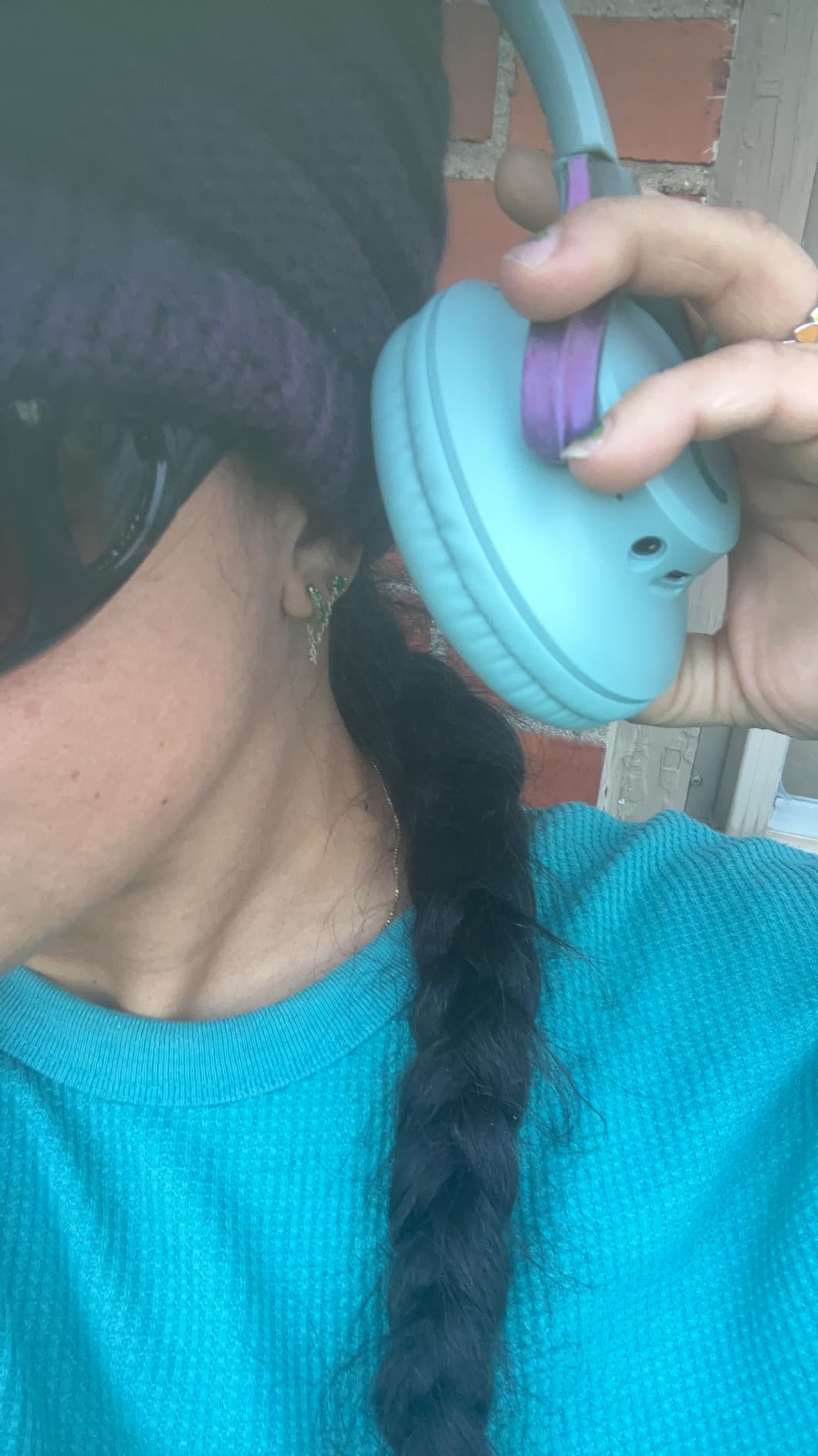 KVIDIO Bluetooth Headphones Over Ear, 65 Hours Playtime Wireless Headphones with Microphone, Foldable Lightweight Headset with Deep Bass, HiFi Stereo Sound Low Latency for Travel Work Cellphone - Customer Photo 4