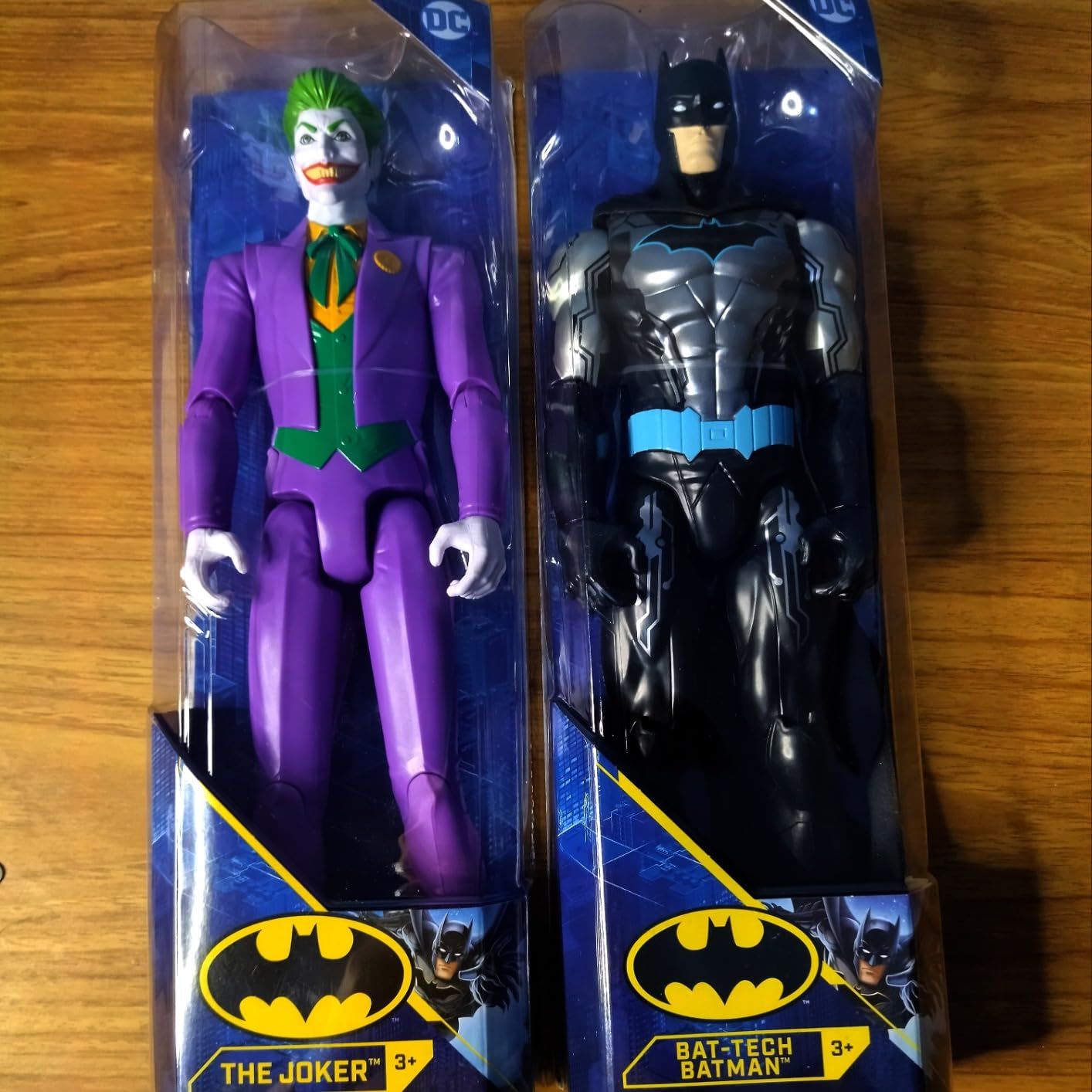 Batman 12-inch Attack Tech Batman Action Figure (Black Suit), Kids Toys for Boys and Girls Ages 3 and up - Customer Photo 1