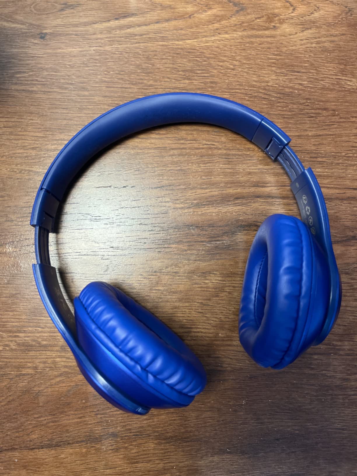 Bluetooth Headphones Over Ear, 60 Hours Playtime Foldable Headphones Wireless Bluetooth Hi-Fi Stereo Deep Bass with 6 EQ Modes, Adjustable Lightweight Headset with Microphone, FM, SD/TF for Adults - Customer Photo 4