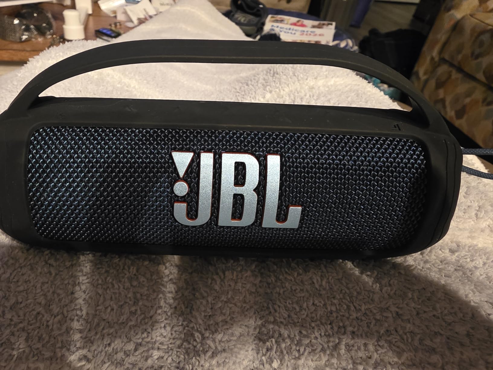 JBL Flip 6 - Portable Bluetooth Speaker, powerful sound and deep bass, IPX7 waterproof, 12 hours of playtime, JBL PartyBoost for multiple speaker pairing for home, outdoor and travel (Black) - Customer Photo 2