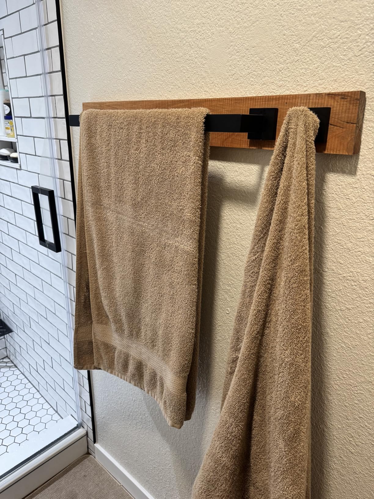 Lane Linen Bathroom Towels Sets - 24 PCs - 100% Durable Cotton Towels - Absorbent & Quick Drying - 4 Bath, 4 Fingertip, 6 Hand Towel, 8 Washcloth, 2 Bath Sheet - Housewarming Essentials - Black Towels - Customer Photo 1