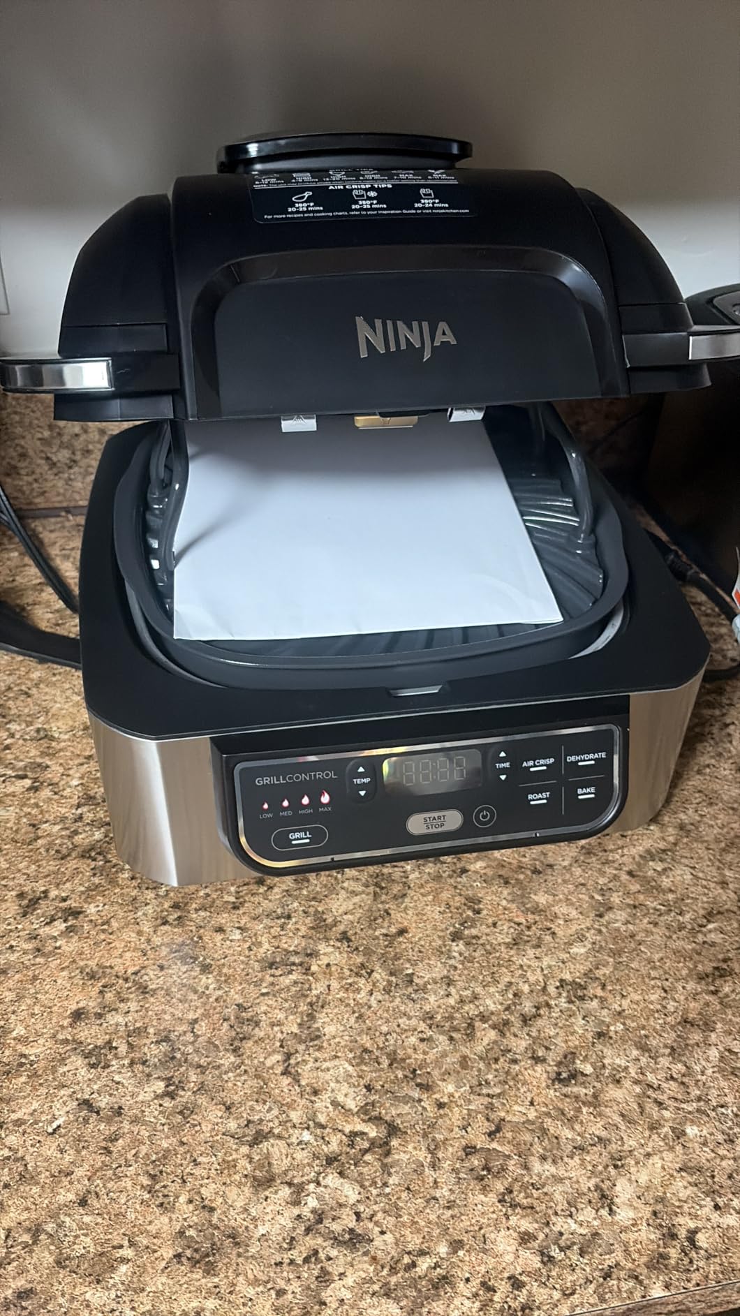 Ninja EG201 Foodi 6-in-1 Indoor Grill with Air Fry, Roast, Bake, Broil, & Dehydrate, 2nd Generation, Dishwasher Safe, Black/Silver - Customer Photo 1