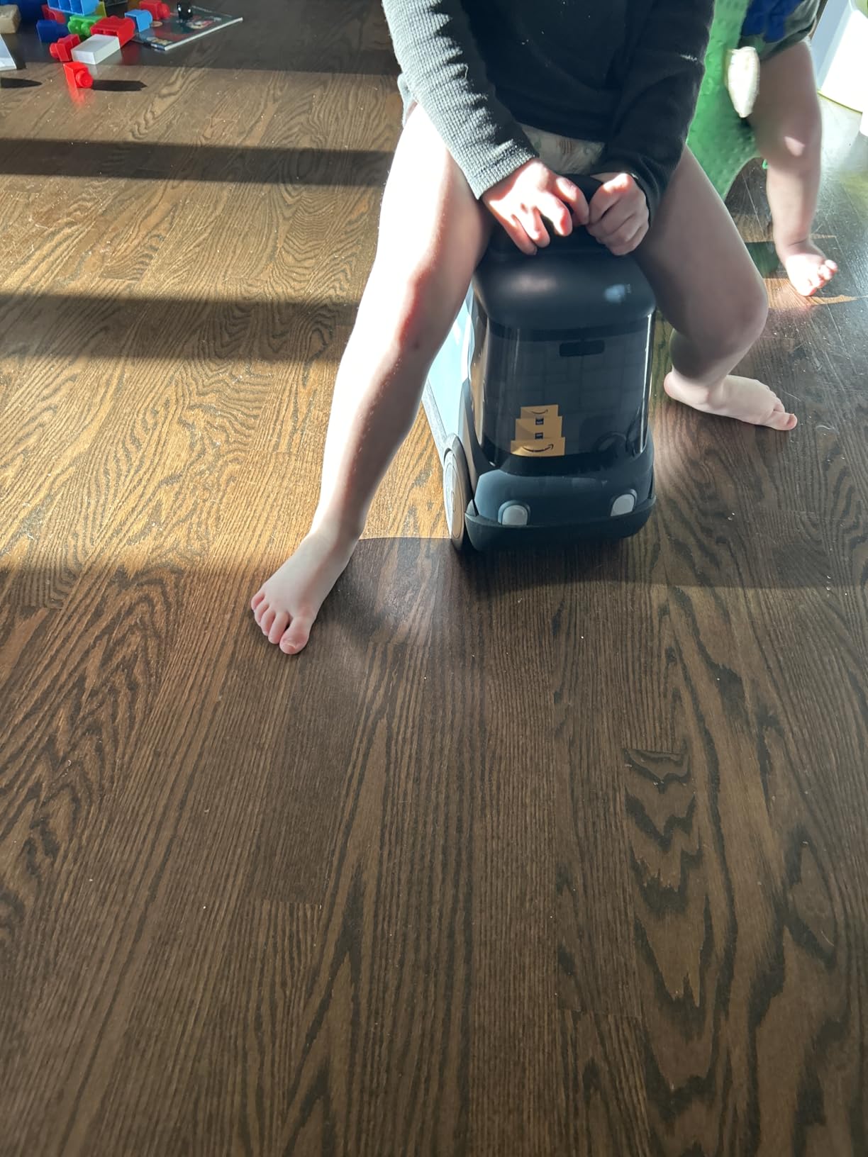 Amazon Delivery Van Ride On Toy for Kids, Blue Toddler Ride on Toy for Ages 2+, Amazon Exclusive - Customer Photo 2