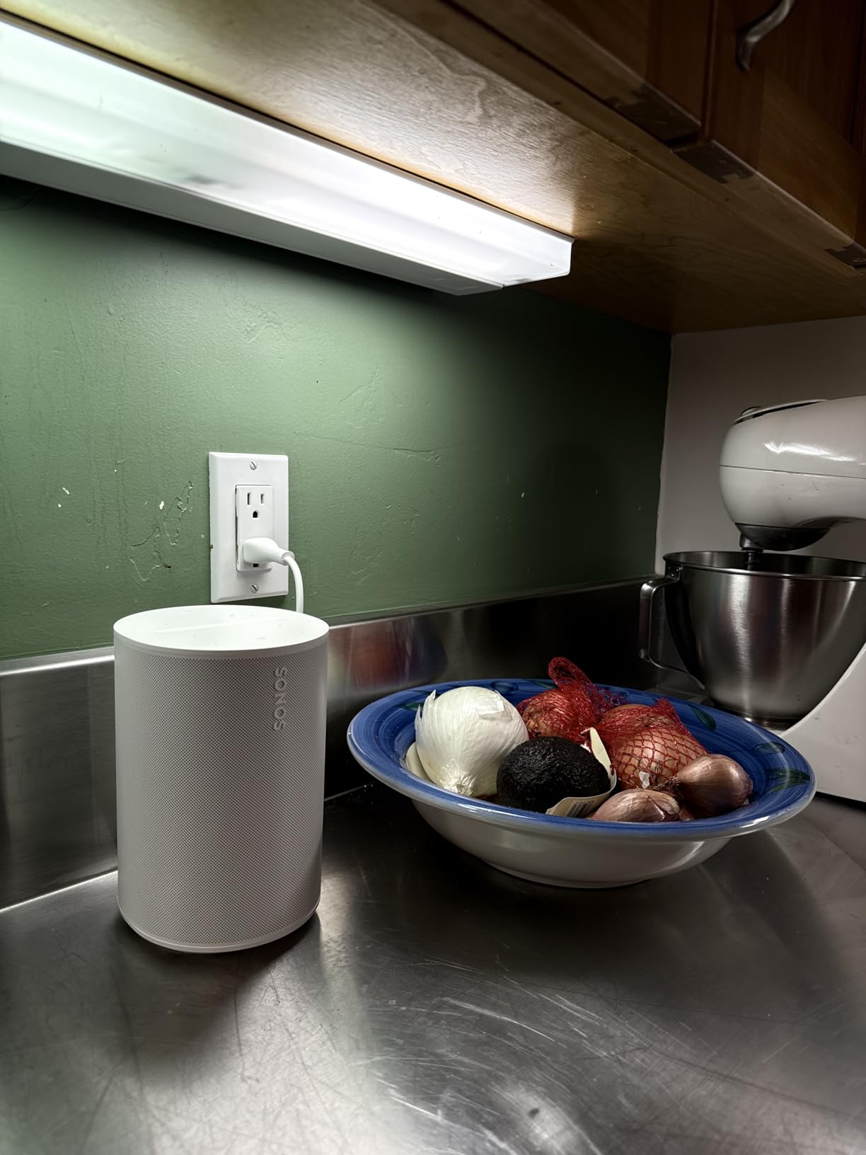 Sonos Era 100 - Black - Wireless, Alexa Enabled Smart Speaker - Customer Photo 2