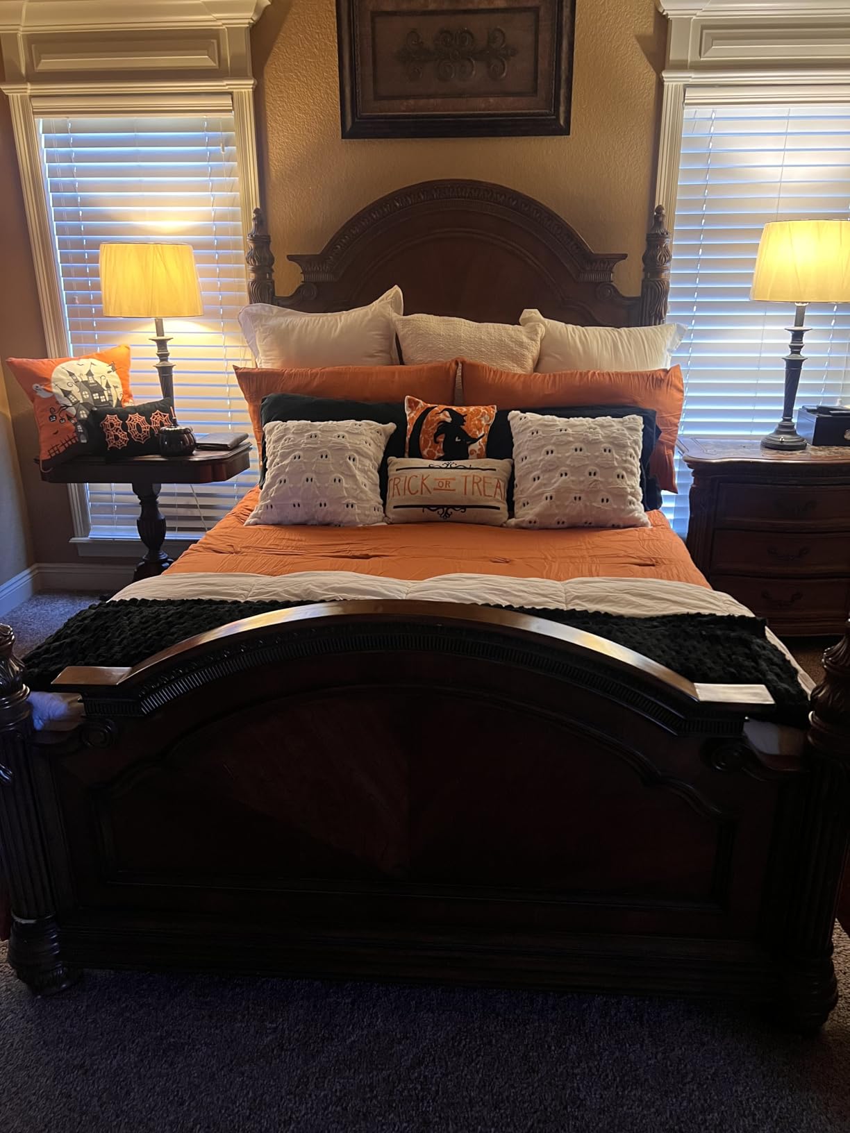 CozyLux Queen Comforter Set Black, 3 Pieces Solid Queen Comforter Breathable Quilted Style Bedding Sets, Luxury Soft Microfiber Down Alternative Comforter for All Season (1 Comforter & 2 Pillowcases) - Customer Photo 3