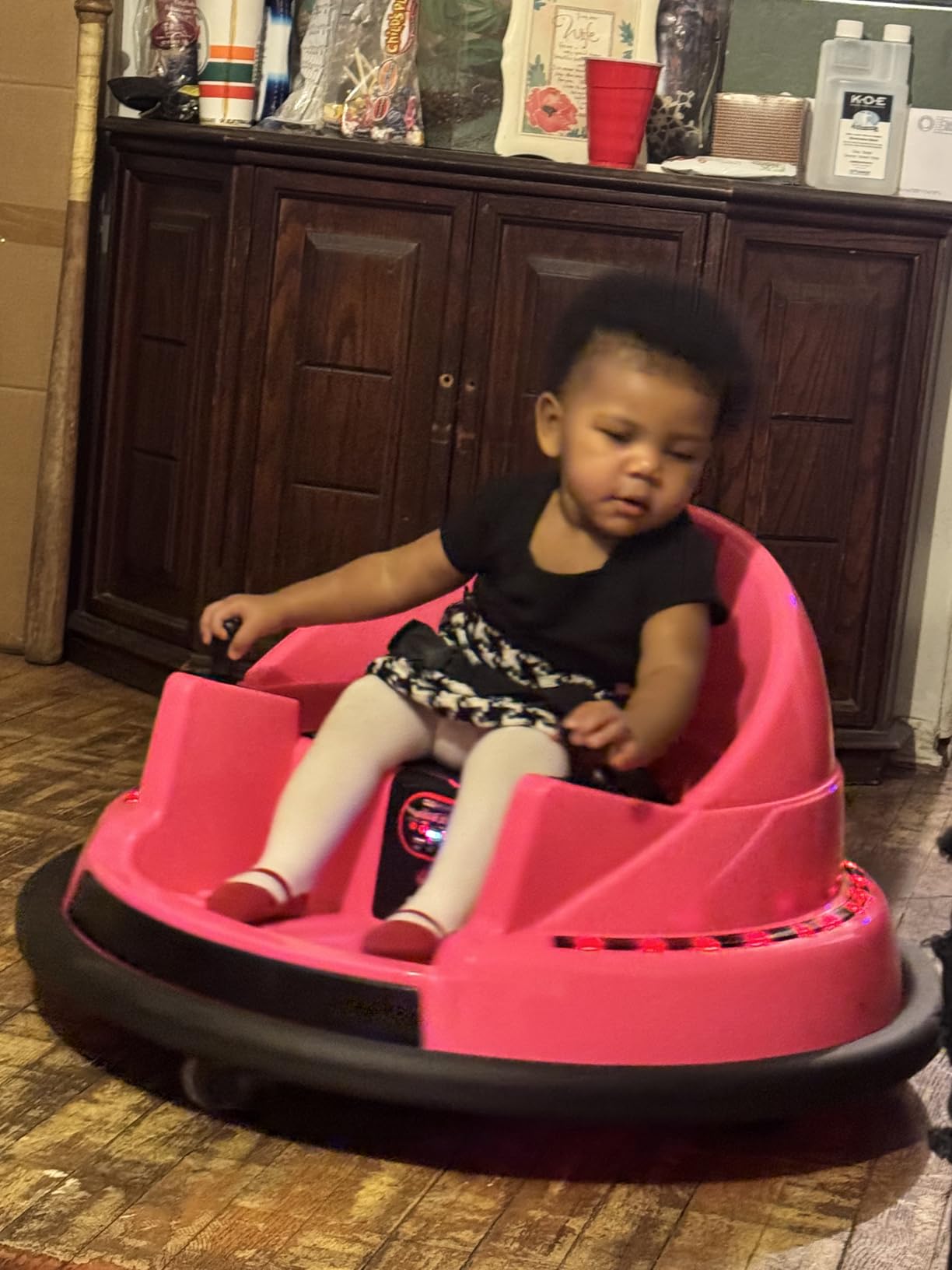 Edostory 6V Electric Ride On Bumper Car for Kids, 1.5-8 Years Old Baby Bumping Toy Cars, DIY Sticker Baby Toy Gifts, Remote Control, Bluetooth, 360 Spin DIY Numbers 00-9 ASTM-Certified White - Customer Photo 1