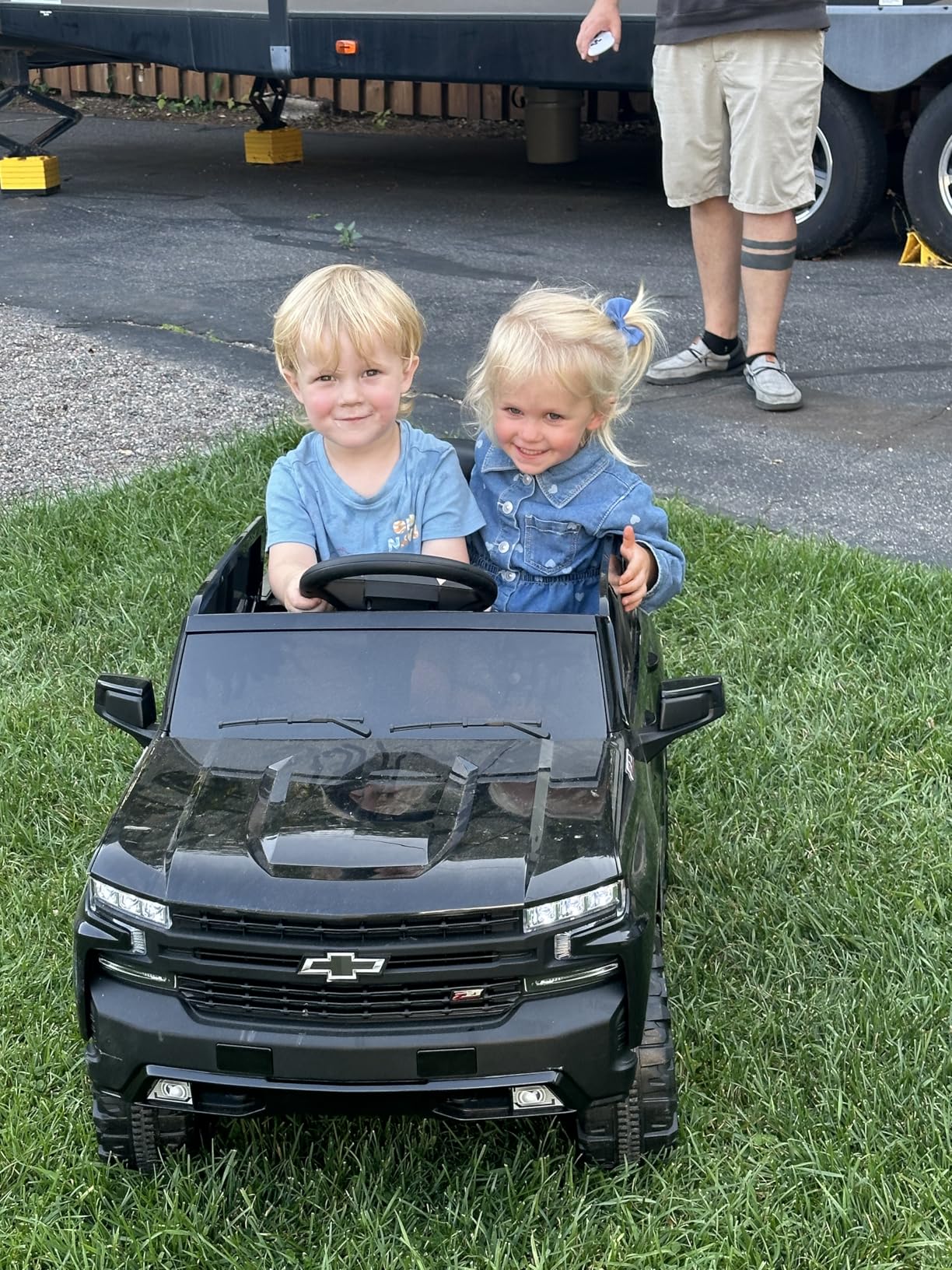 Best Choice Products 12V Licensed Chevrolet Silverado Ride On Truck, Electric Car Toy w/Parent Remote Control, Truck Bed Storage, Bluetooth Speaker, LED Lights, 2.5 MPH Max Speed - Black - Customer Photo 1