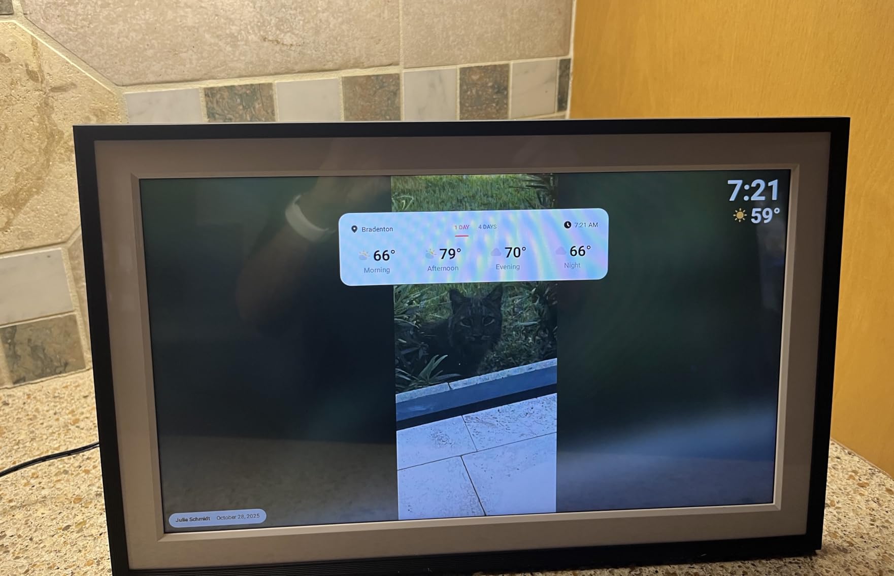 Digital Picture Frame, 15.6 Inch Large Frameo Digital Photo Frame WiFi, 32GB, 1920 * 1080 IPS HD Touch Screen, Tabletop&Wall-Mounted, Share Picture Video, Birthday, Wedding, for Mom Customer Review Digital Picture Frame, 15.6 Inch Large Frameo Digital Photo Frame WiFi, 32GB, 1920 * 1080 IPS HD Touch Screen, Tabletop&Wall-Mounted, Share Picture Video, Birthday, Wedding, for Mom - Customer Photo 1