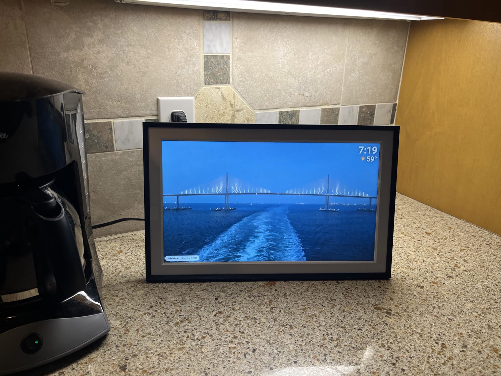 Digital Picture Frame, 15.6 Inch Large Frameo Digital Photo Frame WiFi, 32GB, 1920 * 1080 IPS HD Touch Screen, Tabletop&Wall-Mounted, Share Picture Video, Birthday, Wedding, for Mom Customer Review Digital Picture Frame, 15.6 Inch Large Frameo Digital Photo Frame WiFi, 32GB, 1920 * 1080 IPS HD Touch Screen, Tabletop&Wall-Mounted, Share Picture Video, Birthday, Wedding, for Mom - Customer Photo 2