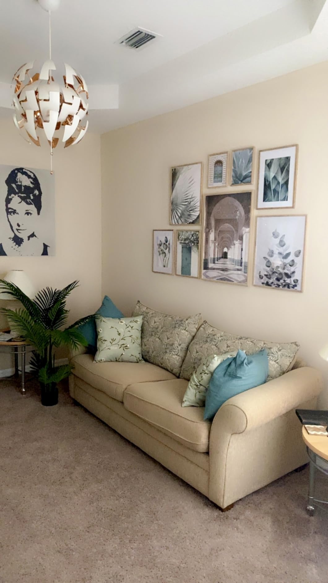 HAUS AND HUES Photo Gallery Wall Frame Set - Set of 5 Walnut Frames for Gallery Wall, Gallery Wall Frames, Multiple Picture Frames for Wall Collage (Two 8x10, Two 11x14, One 16x20 Framed Walnut) Customer Review HAUS AND HUES Photo Gallery Wall Frame Set - Set of 5 Walnut Frames for Gallery Wall, Gallery Wall Frames, Multiple Picture Frames for Wall Collage (Two 8x10, Two 11x14, One 16x20 Framed Walnut) - Customer Photo 2