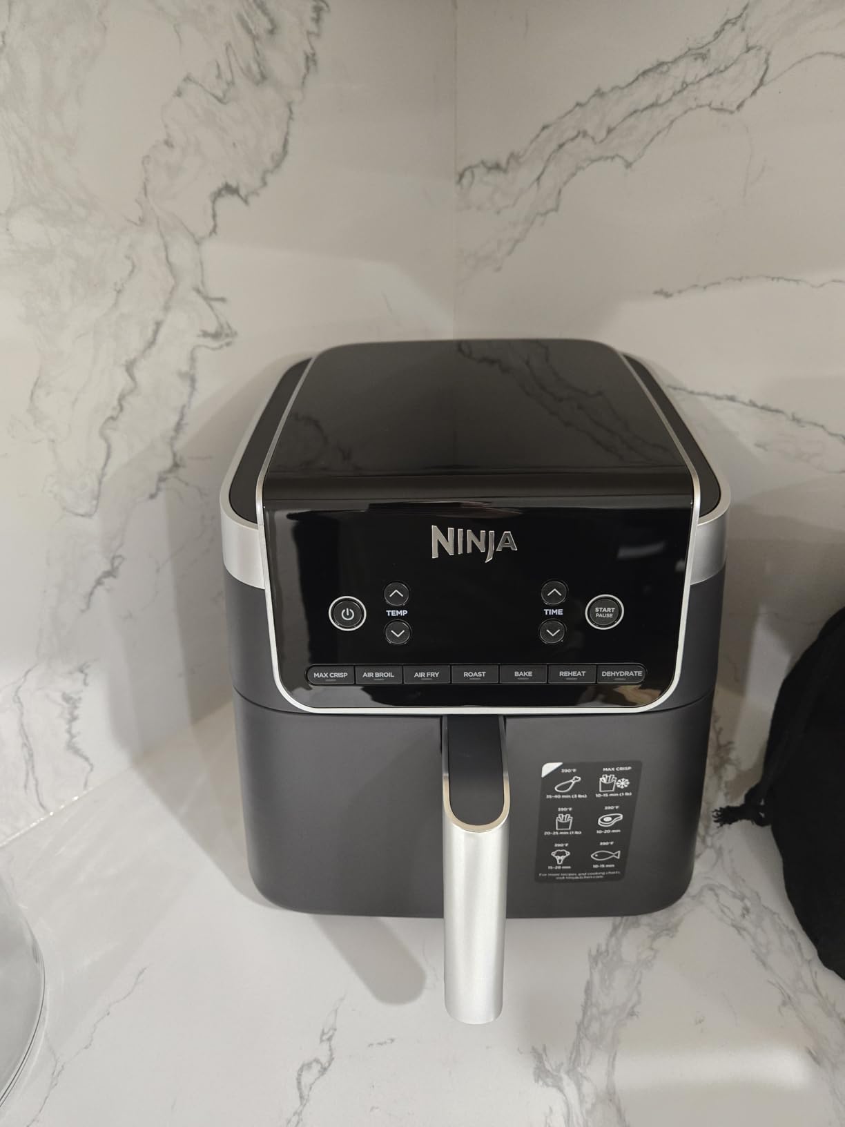 Ninja Air Fryer | 4-in-1 Pro Air Fry, Roast, Reheat, Dehydrate | 5QT Capacity fits up to 4lbs of French Fries | 400F Max Temp | Nonstick Basket & Crisper Plate | 120V | Grey | AF141 - Customer Photo 1