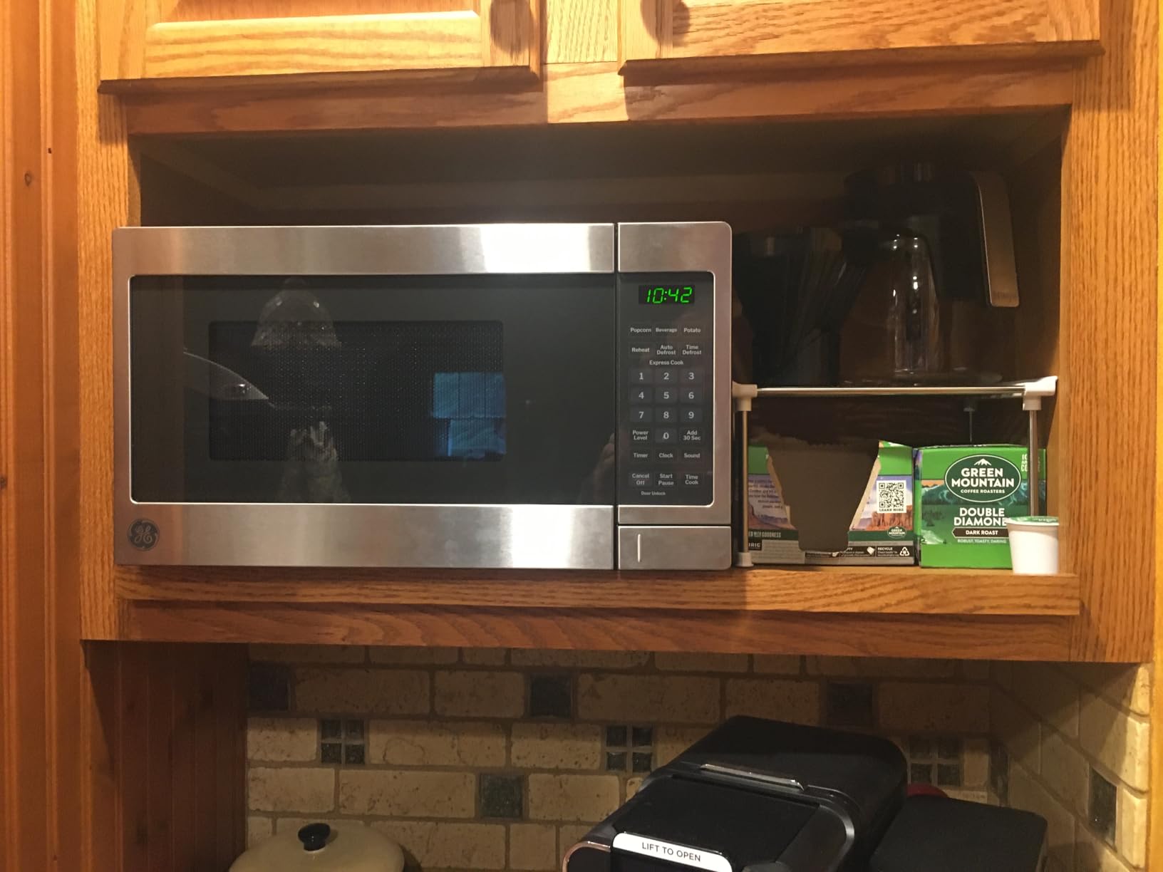 GE Compact Countertop Microwave Oven, 0.7 Cubic Ft., 700-watt Capacity, 6 Auto Cooking Settings, Child-Lock Technology, Dorm Room or Apartment, Stainless Steel - Customer Photo 1