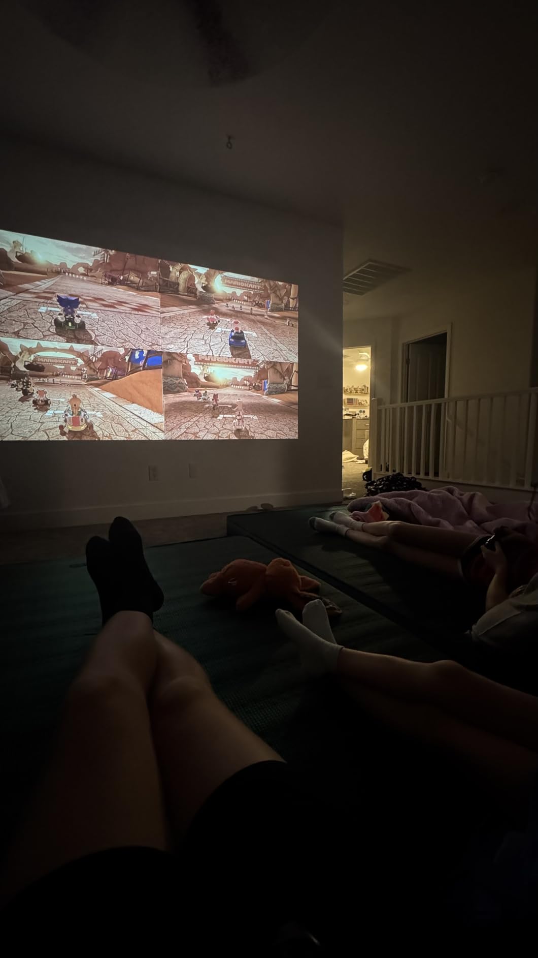 [Sound by JBL & Built-in Battery] Yaber T2 Outdoor Projector with WiFi 6 and Bluetooth, Native 1080P Smart Movie Portable Projector for Inside and Outside, Compatible with TV Dongle (Not included) - Customer Photo 1