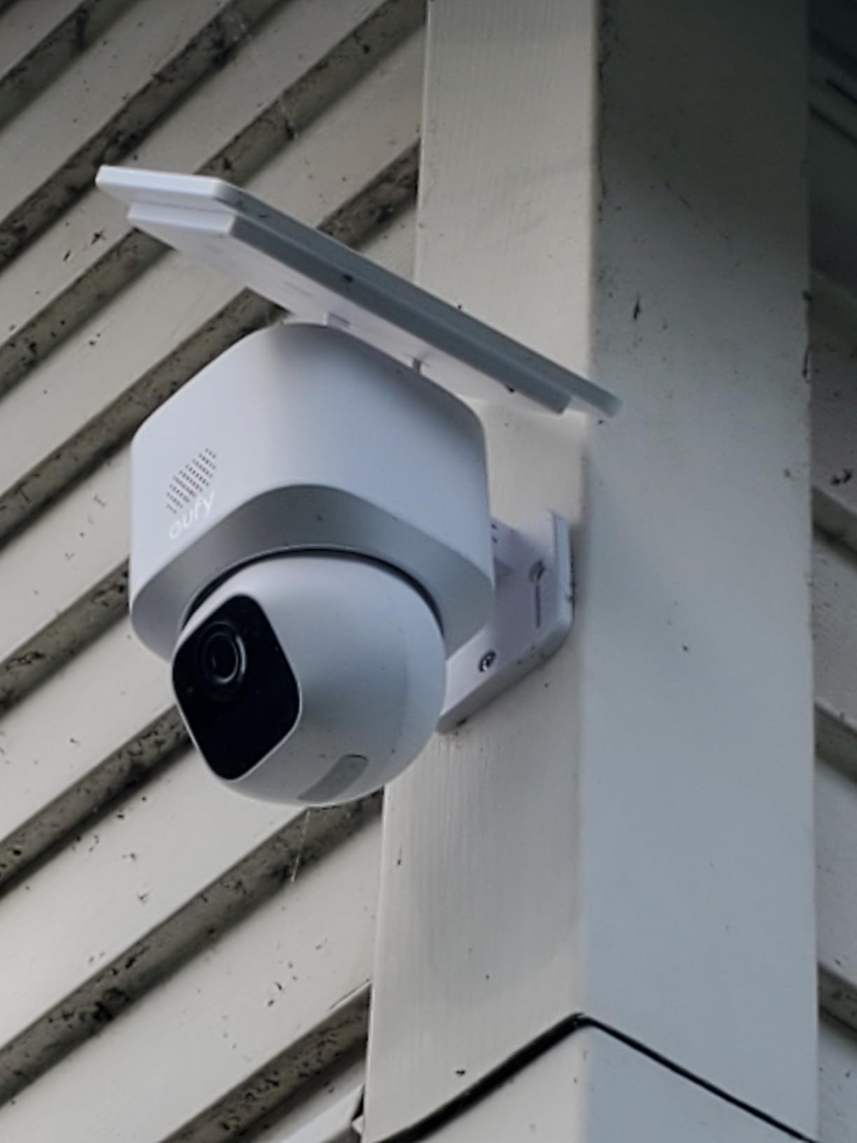 eufy Security SoloCam E30, Security Cameras Wireless Outdoor, Solar Camera Outdoor Wireless, 360° Pan, AI Tracking, 2K Clarity, No Monthly Fee - Customer Photo 3