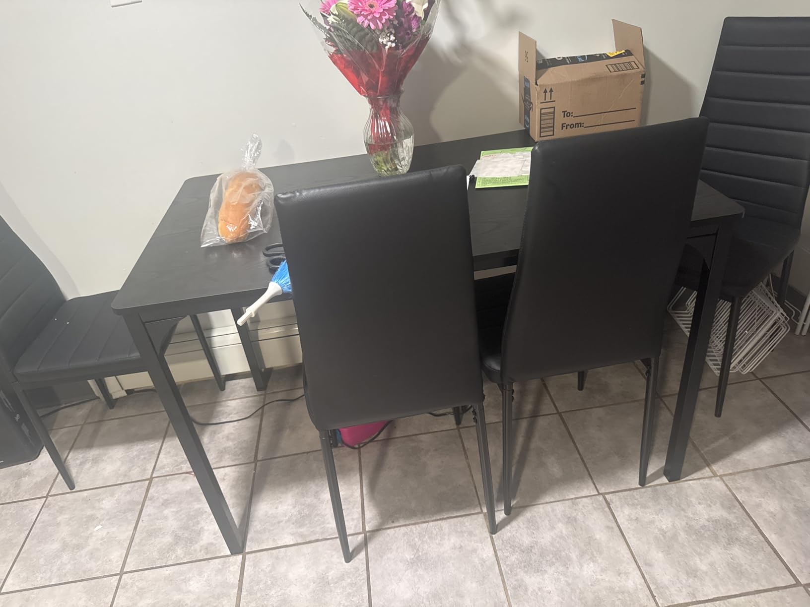 Gizoon Dining Table Set for 4, Kitchen Table Chairs Set of 4, 5 Piece Kitchen Table Set with 4 Upholstered PU Leather Chairs for Dining Room, Living Room, Apartment, Small Space, Black - Customer Photo 1