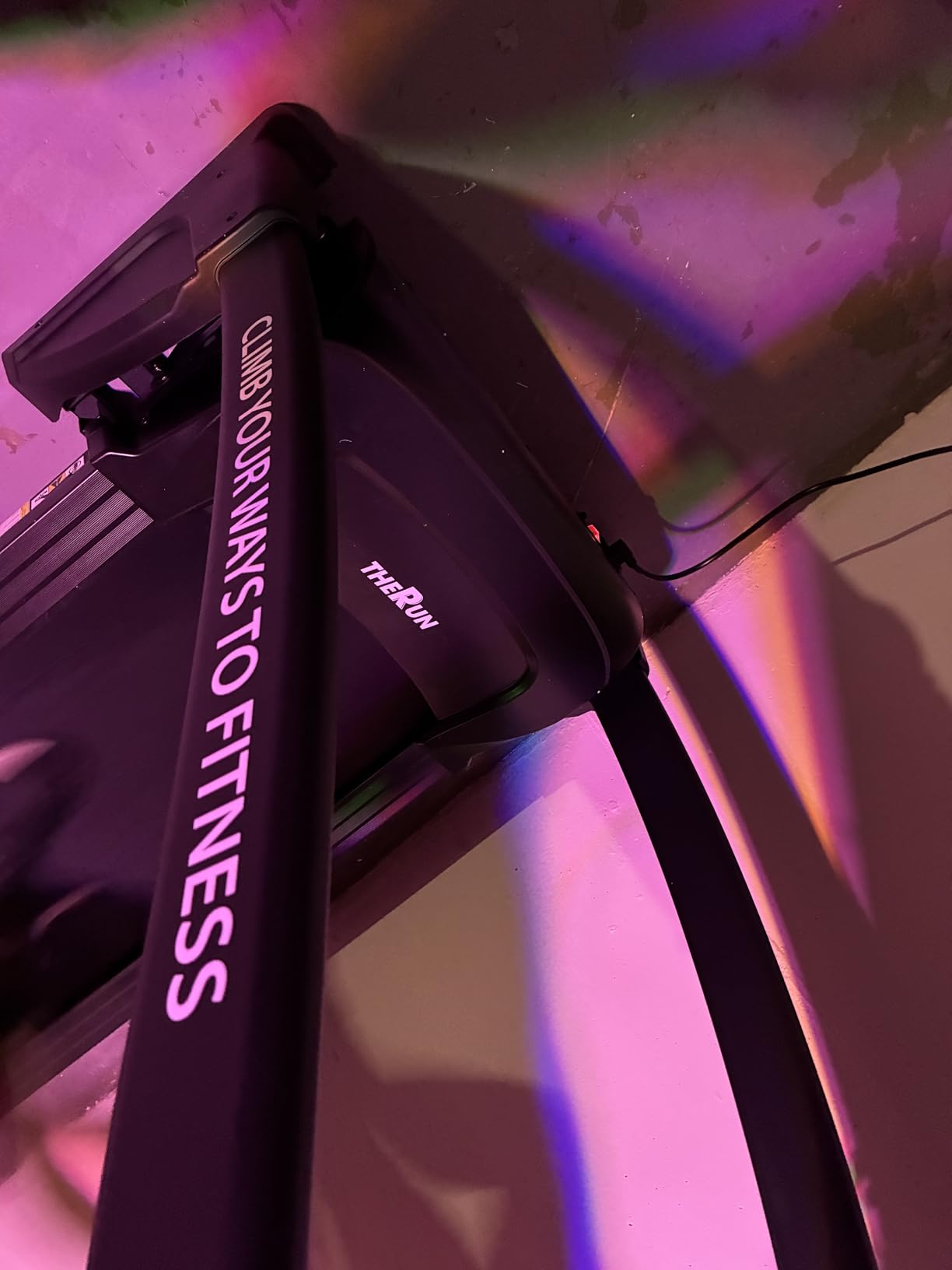 THERUN Incline Treadmill for Running and Walking, 300 lbs Weight Capacity Folding Treadmill with 0-15% Auto Incline, Wide Belt, 3.5HP, App, Heart Rate, Black Red - Customer Photo 1