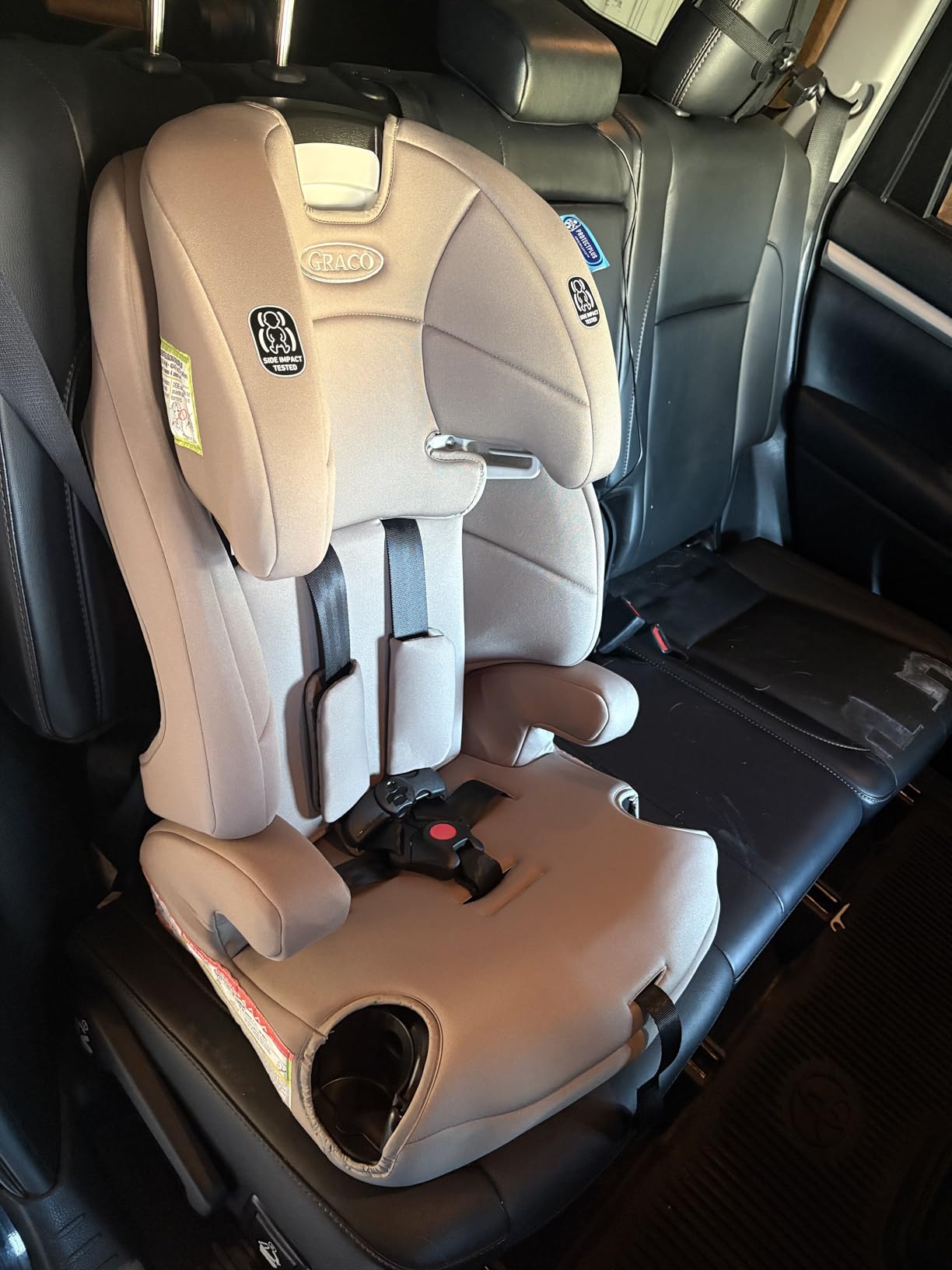 Graco Tranzitions 3-in-1 Harness Booster Car Seat, Forward Facing Car Seat, Highback, to Backless Booster, Proof - Customer Photo 4