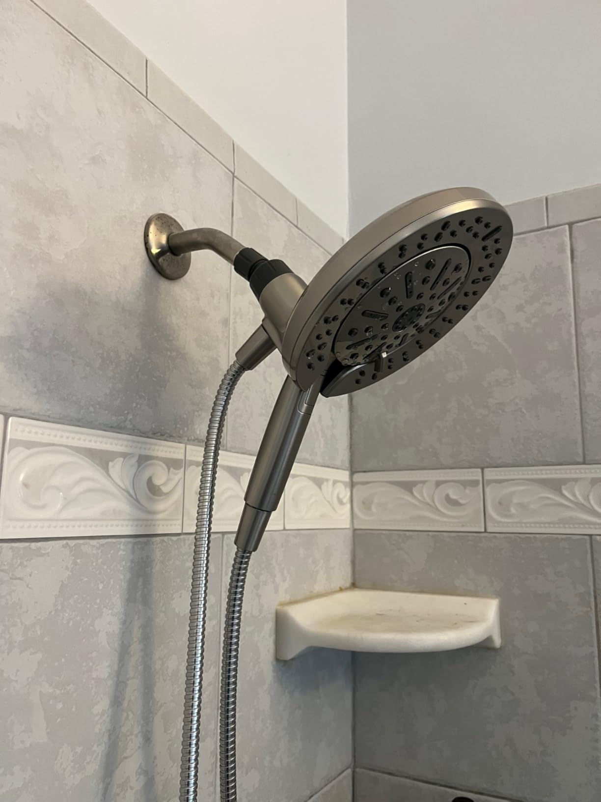 Delta 6-Setting In2ition 2-in-1 Dual Shower Head with Handheld High Pressure ProClean Spray, Matte Black Detachable Shower Head with Hose, 1.75 GPM Flow Rate, Matte Black 75655BL - Customer Photo 2