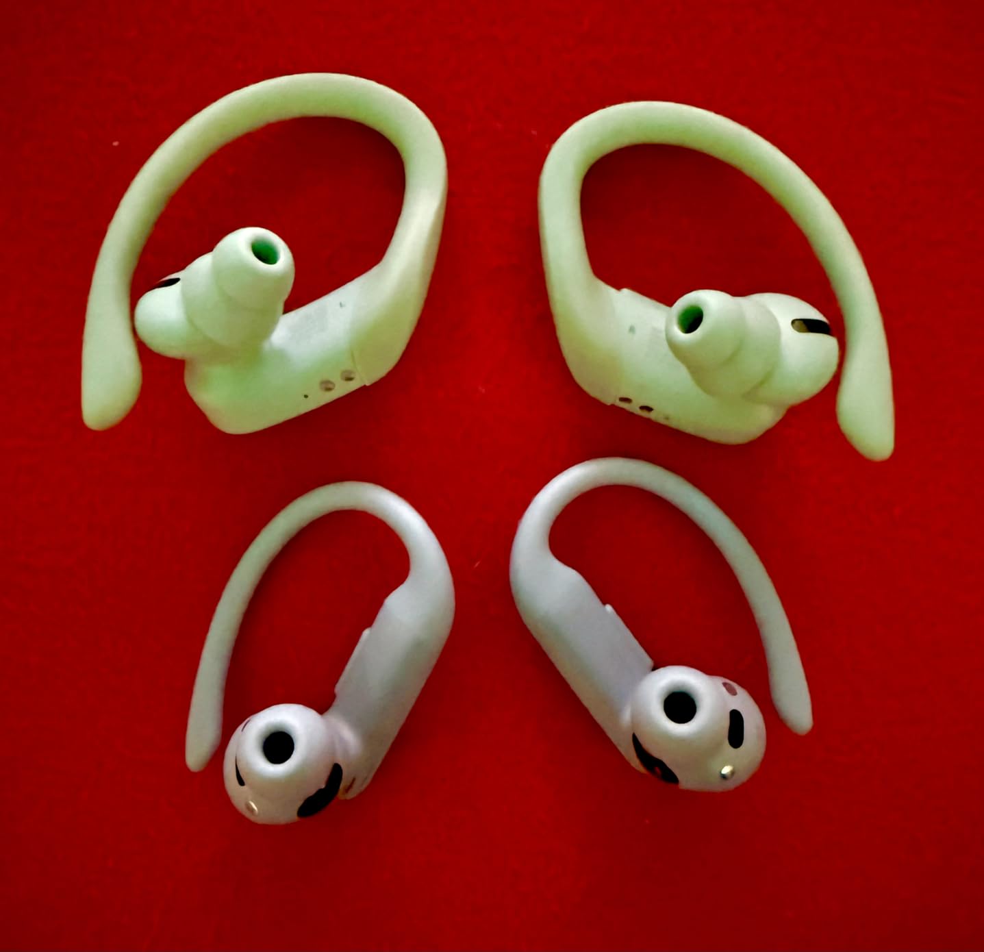 Beats Powerbeats Pro 2 - Wireless Noise Cancelling Workout Earbuds with Secure- Fit Earhooks, Up to 45-Hour Battery with Charging Case, Sweat & Water Resistant, Heart Rate Monitoring - Jet Black Customer Review Beats Powerbeats Pro 2 - Wireless Noise Cancelling Workout Earbuds with Secure- Fit Earhooks, Up to 45-Hour Battery with Charging Case, Sweat & Water Resistant, Heart Rate Monitoring - Jet Black - Customer Photo 1