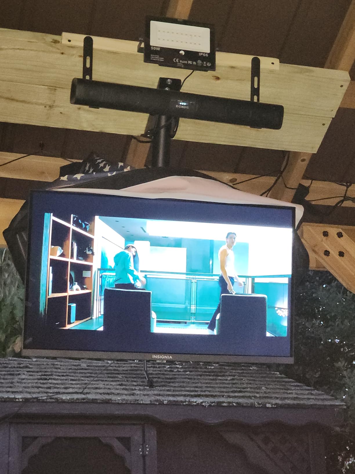 Sound Bar for Smart TV, Bass Boost and Crisp Vocals,Bluetooth Soundbar for TV/PC/Gaming/Projectors,Optical/AUX/Wall Mount,17inch - Customer Photo 3