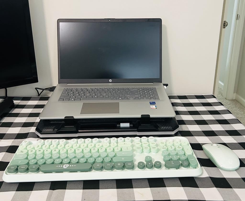 HP 17.3 inch Laptop, FHD Display, Intel Core i5-1334U, 16 GB RAM, 512 GB SSD, Intel Iris Xe Graphics, Windows 11 Home, Natural Silver, 17-cn3399nr - Customer Photo 2