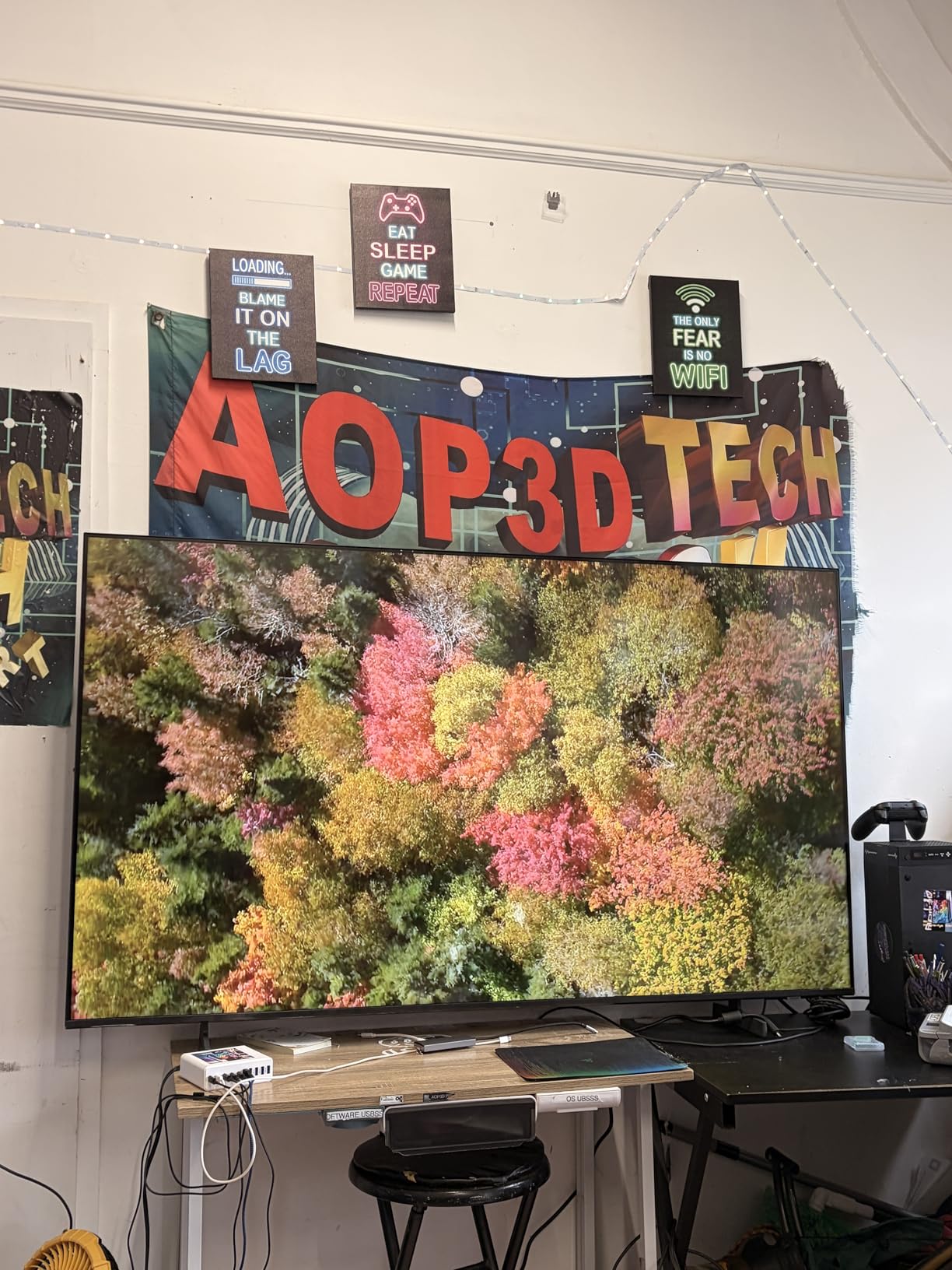 Samsung 55-Inch Class Crystal UHD U8000F 4K Smart TV (2025 Model) Endless Free Content, Crystal Processor 4K, MetalStream Design, Knox Security, Compatible with Alexa - Customer Photo 2