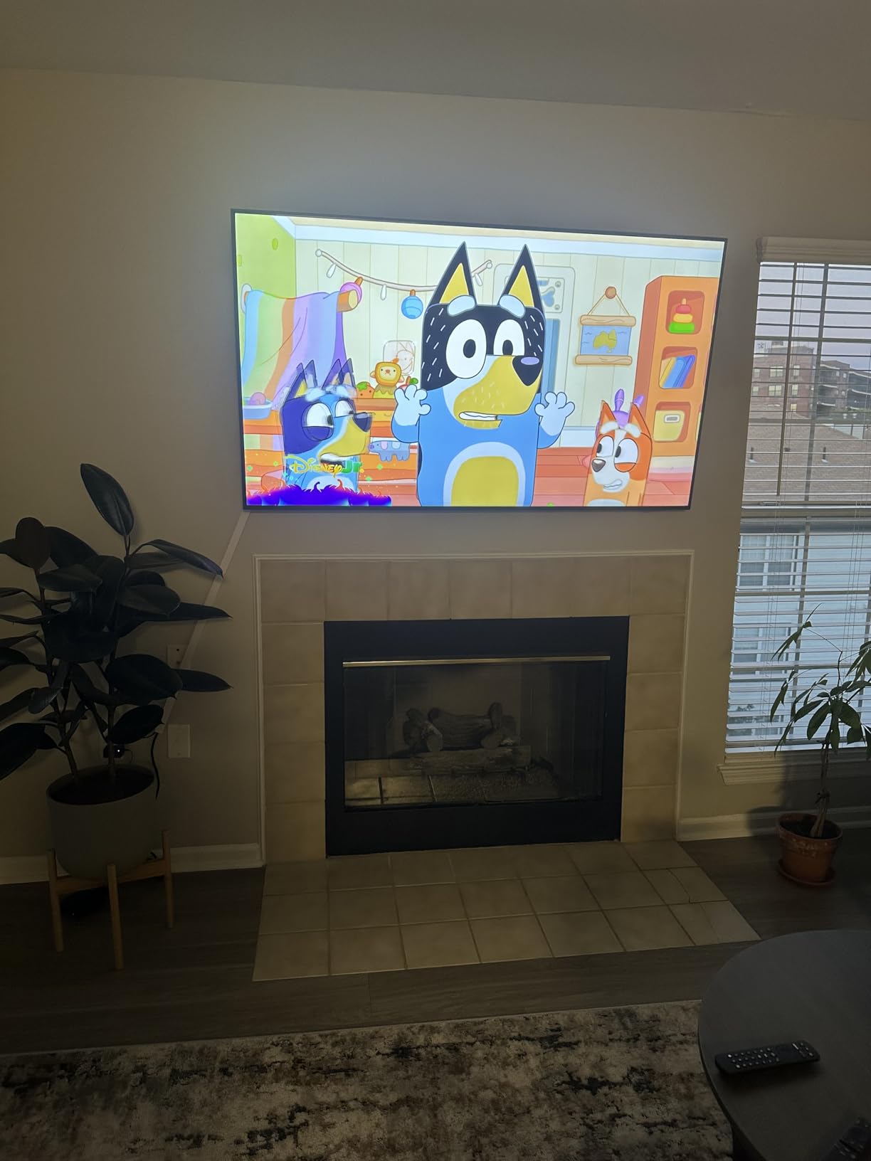 Samsung 75-Inch Class Neo QLED QN70F 4K Mini LED Smart TV (2025 Model) NQ4 AI Gen2 Processor, Quantum Matrix Technology Slim, Motion Xcelerator 144Hz, Samsung Vision AI, Alexa Built-in - Customer Photo 2