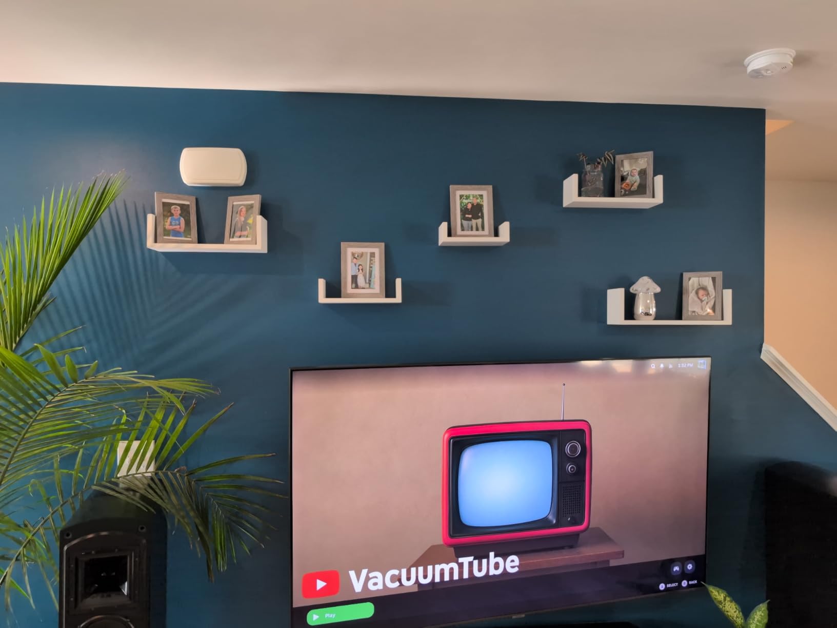 Vittanly 15 Pack Picture Frames Collage Wall Decor for Mounting or Tabletop Display, Gallery Frame Set for Family, Multi Sizes Including 3pcs 8x10, 6pcs 5x7, 6pcs 4x6, Black Customer Review Vittanly 15 Pack Picture Frames Collage Wall Decor for Mounting or Tabletop Display, Gallery Frame Set for Family, Multi Sizes Including 3pcs 8x10, 6pcs 5x7, 6pcs 4x6, Black - Customer Photo 1