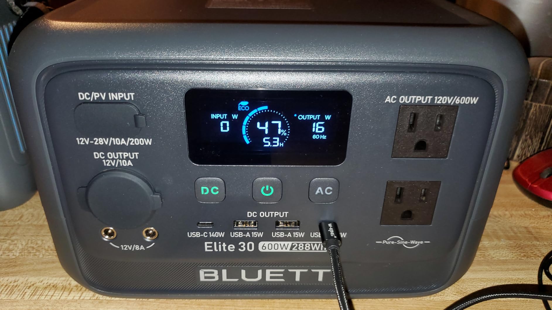 BLUETTI Elite 30 V2 Portable Power Station, 288Wh Solar Generator, 600W AC Outlets (Power Lifting 1500W), Fast Charging LiFePO4 Battery Backup for Camping, Road Trip, Outage (Solar Panel Optional) - Customer Photo 1